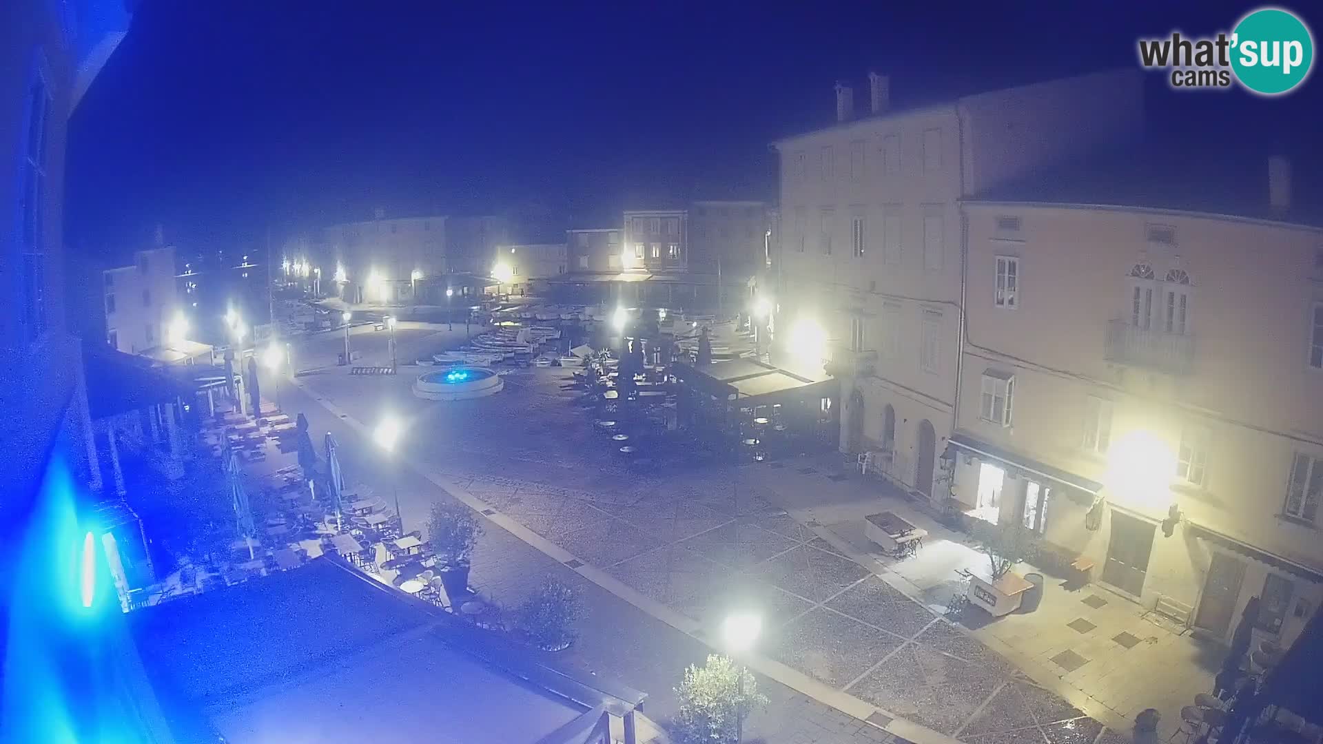 Cámara en vivo ciudad de Cres – plaza principal y “mandrač” – isla de Cres – Croacia