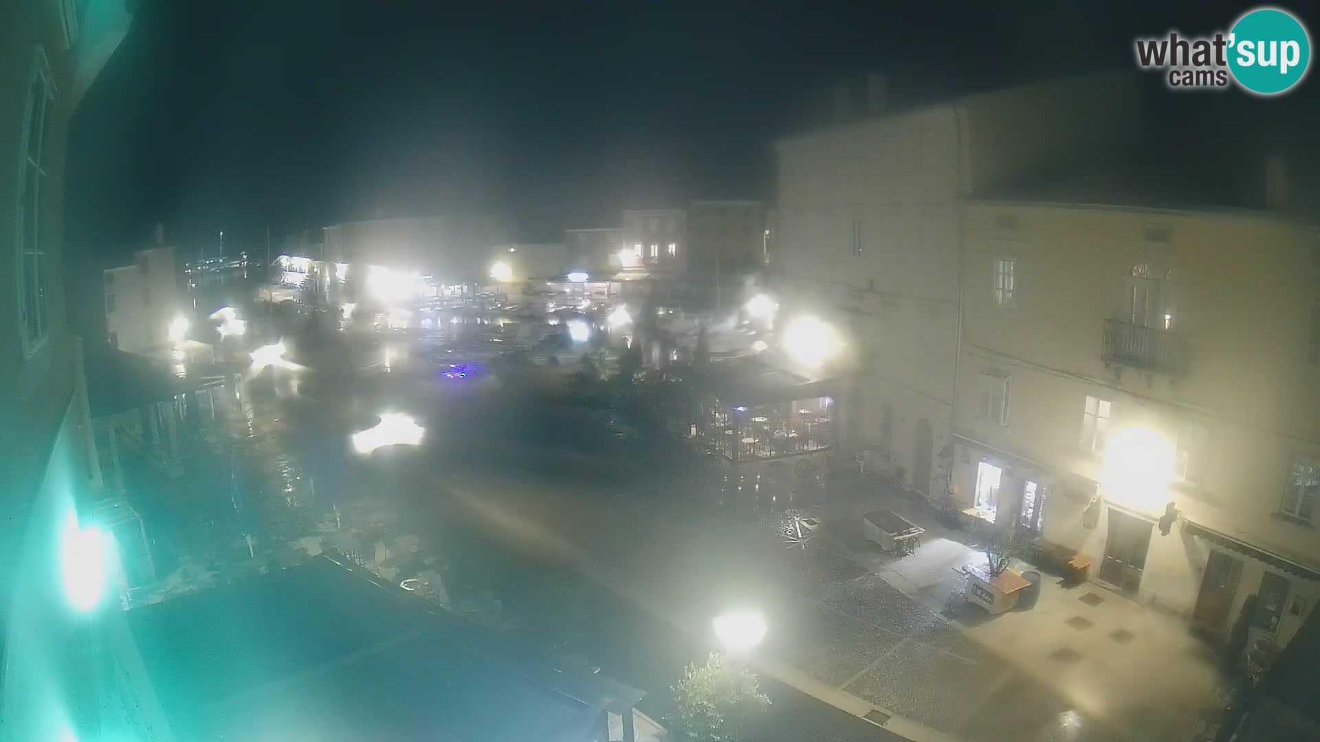 Cámara en vivo ciudad de Cres – plaza principal y “mandrač” – isla de Cres – Croacia