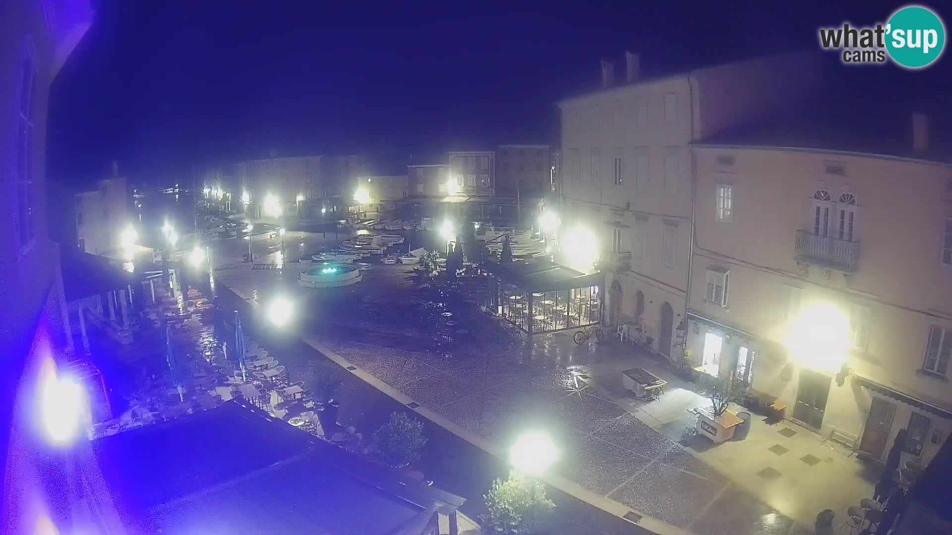LIVE cam Cres city – place principale et “mandrač” – île de Cres – Croatie