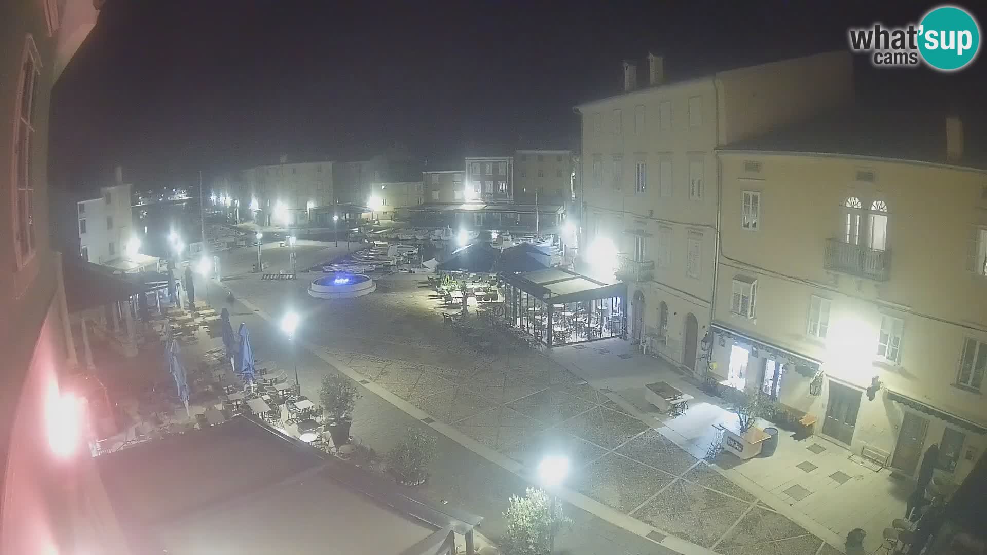 LIVE cam Cres città – piazza principale e “mandrač” – isola di Cherso – Croazia