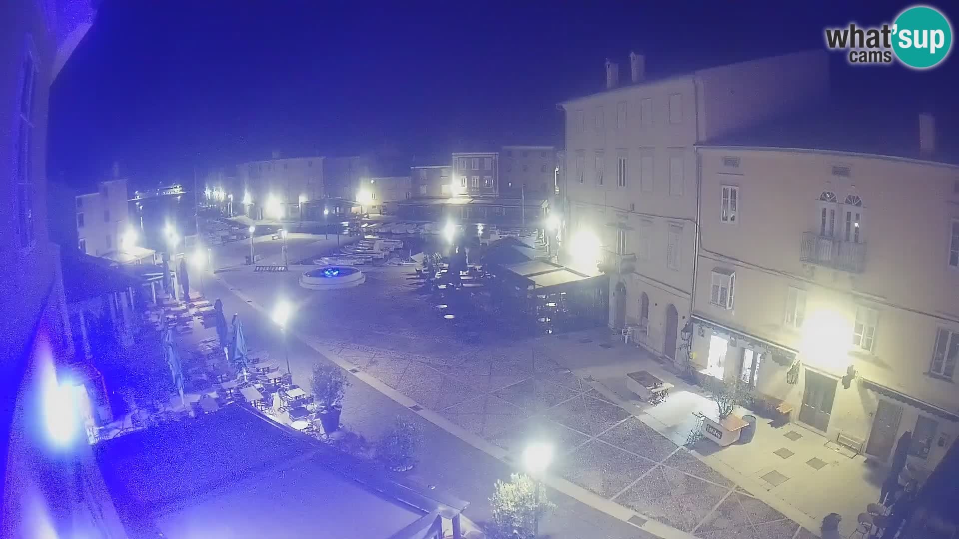 LIVE cam Cres città – piazza principale e “mandrač” – isola di Cherso – Croazia