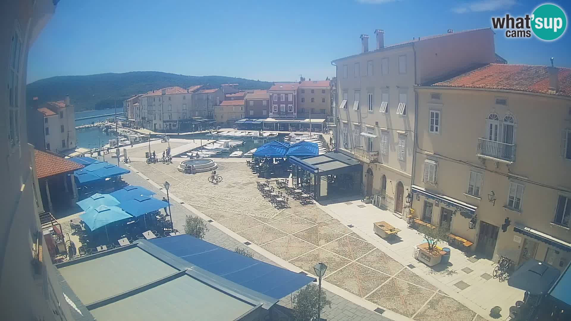 LIVE cam Cres Stadt – Hauptplatz und “mandrač” – Cres Insel – Kroatien