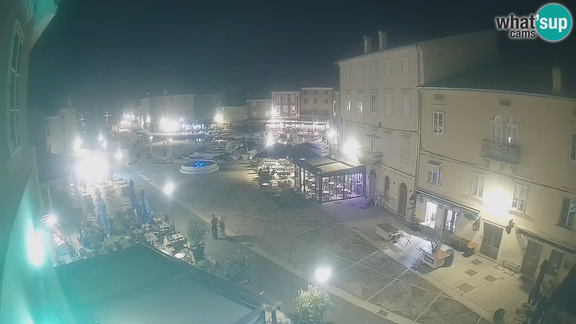 LIVE cam Cres city – place principale et “mandrač” – île de Cres – Croatie
