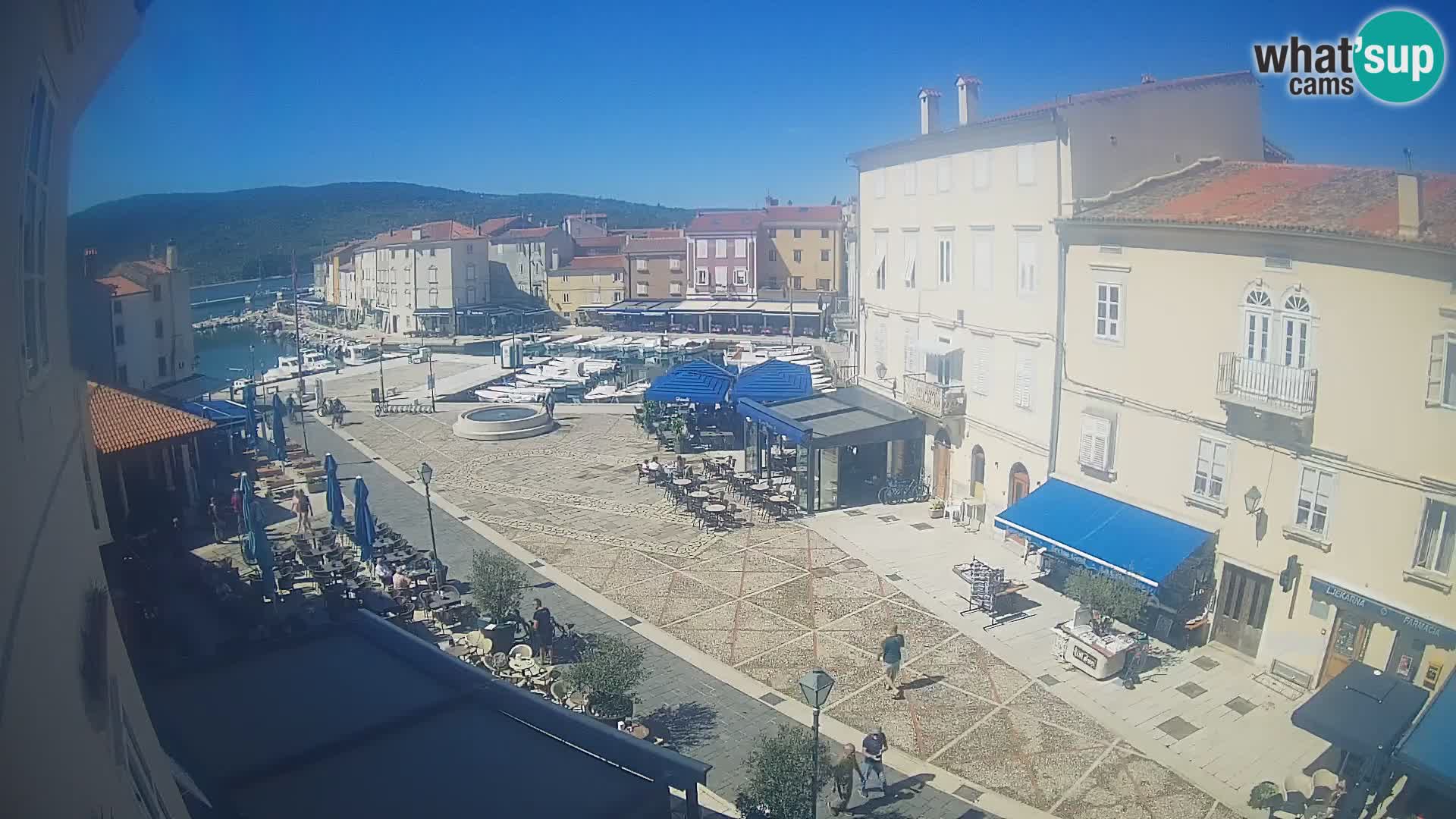 LIVE cam Cres città – piazza principale e “mandrač” – isola di Cherso – Croazia