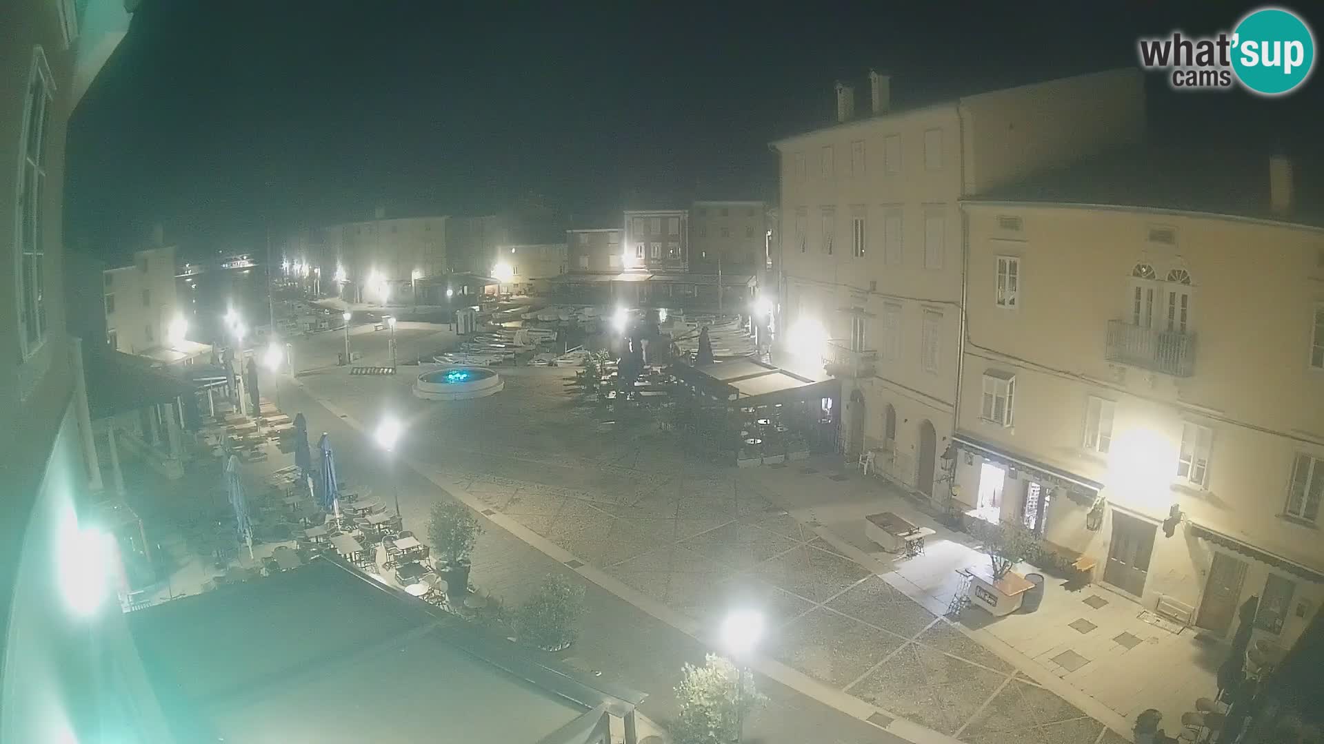 LIVE cam Cres città – piazza principale e “mandrač” – isola di Cherso – Croazia