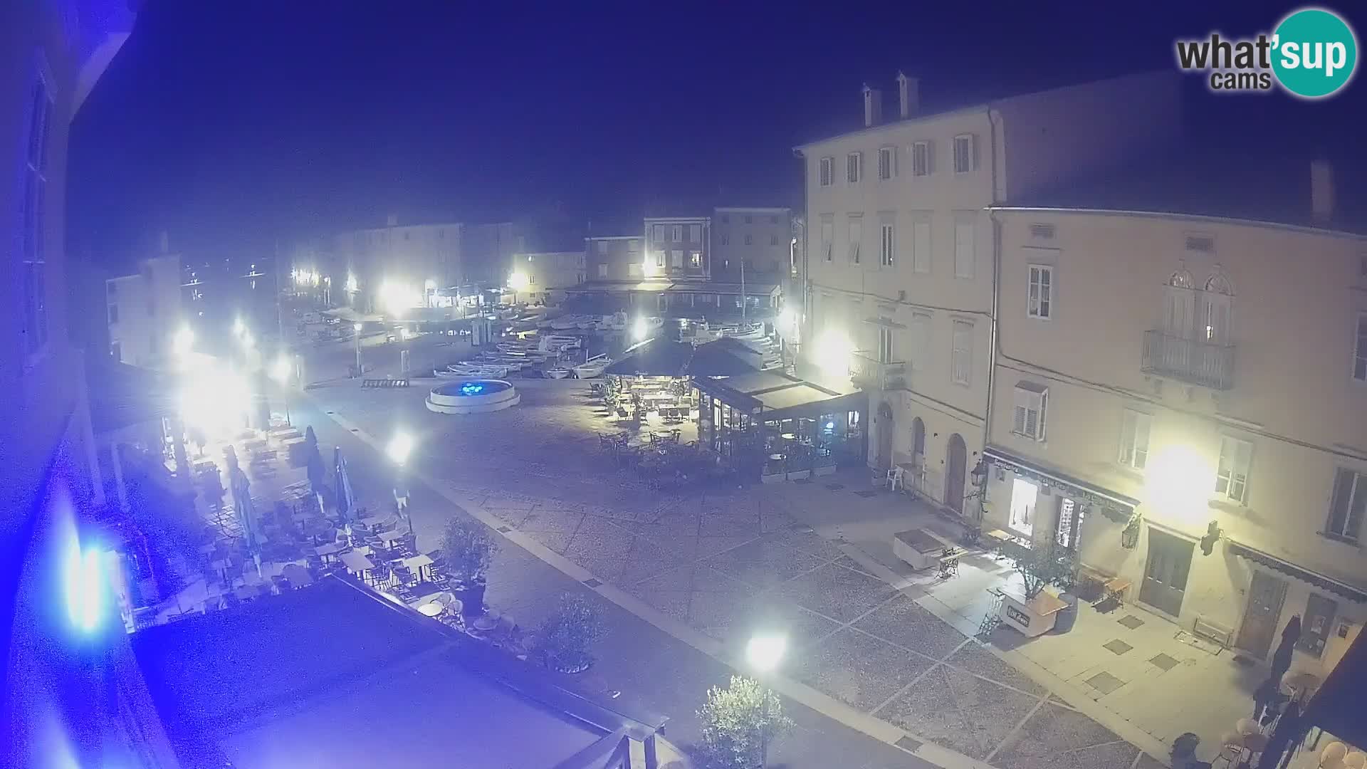 Cámara en vivo ciudad de Cres – plaza principal y “mandrač” – isla de Cres – Croacia