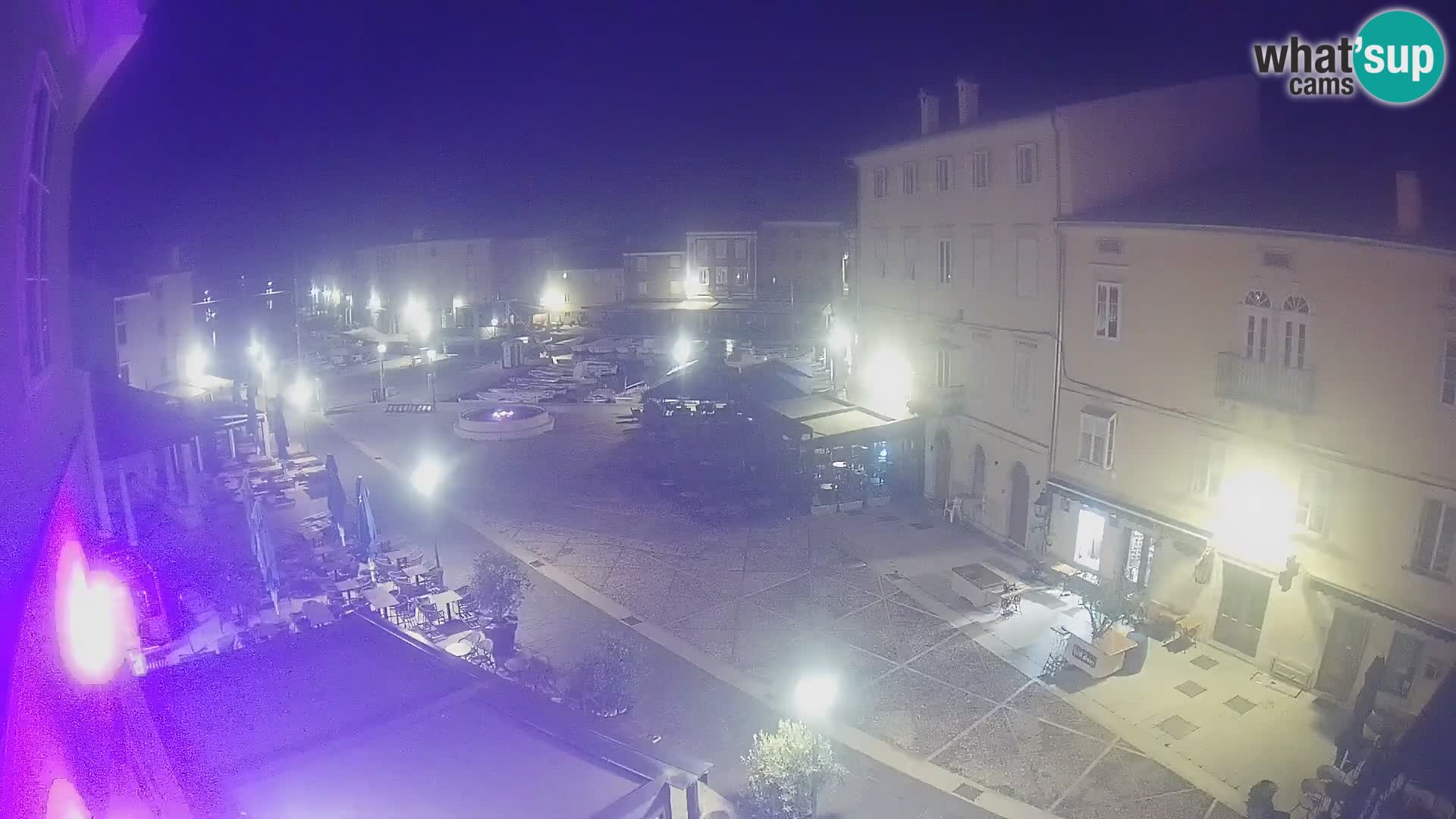 LIVE cam Cres Stadt – Hauptplatz und “mandrač” – Cres Insel – Kroatien