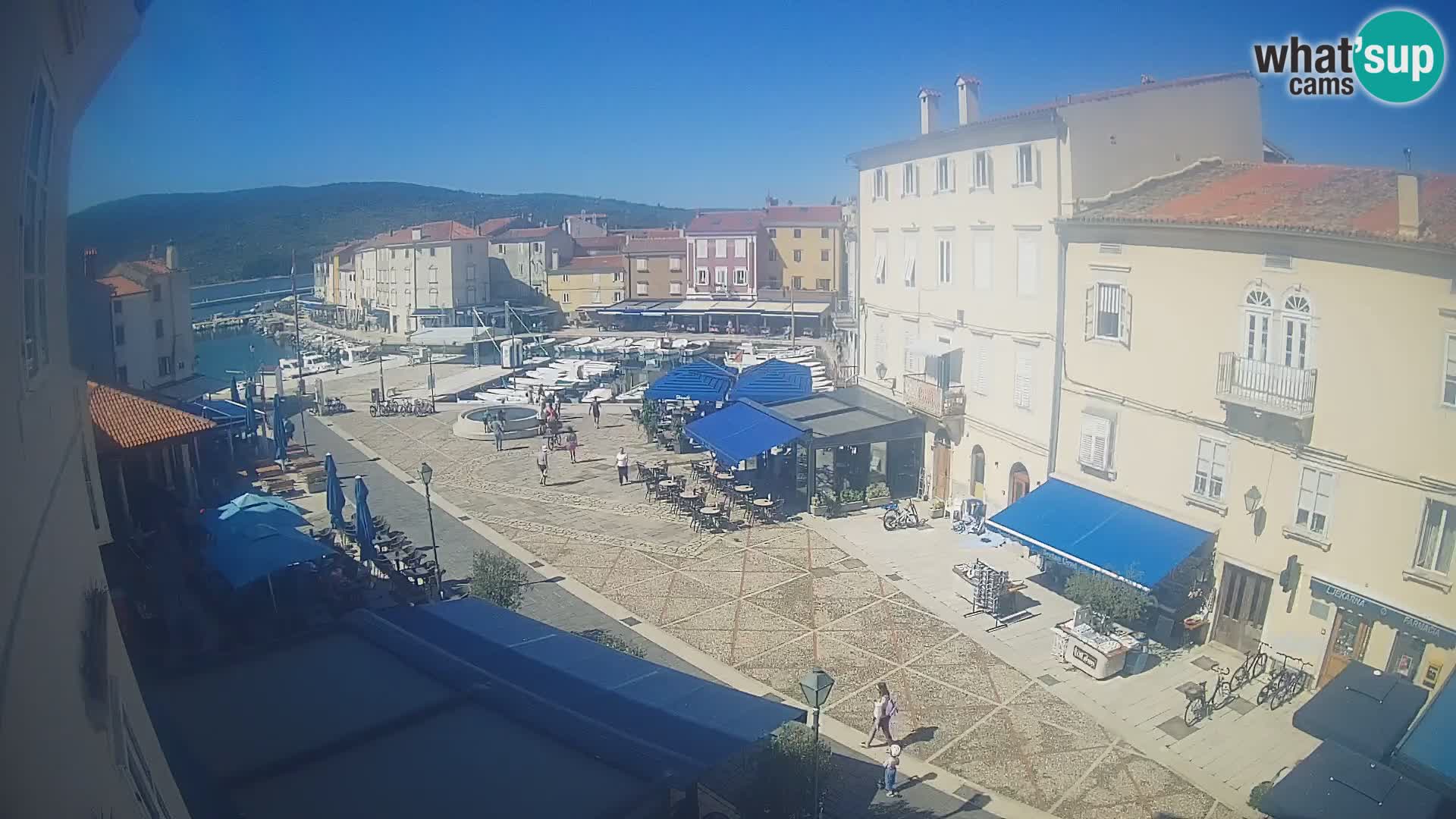 LIVE cam Cres Stadt – Hauptplatz und “mandrač” – Cres Insel – Kroatien