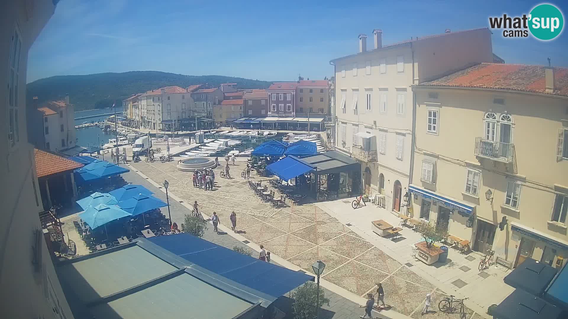 LIVE cam Cres Stadt – Hauptplatz und “mandrač” – Cres Insel – Kroatien