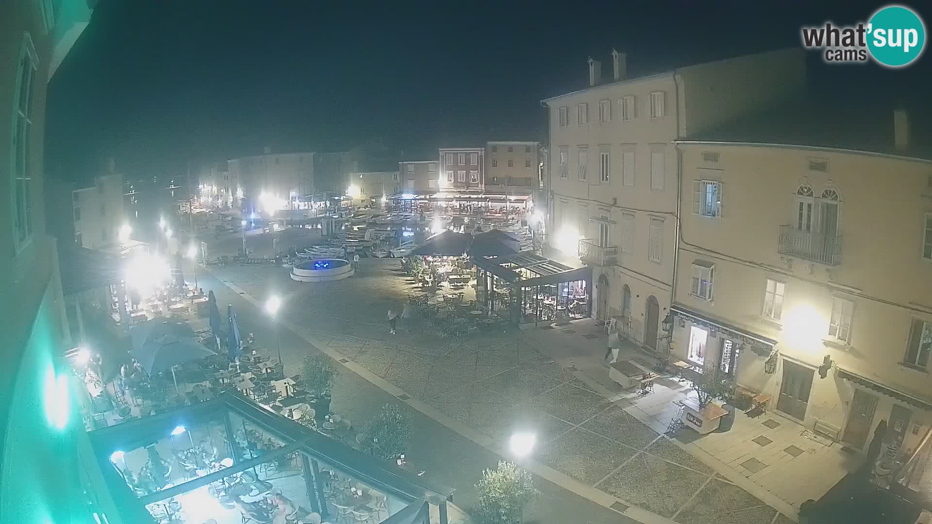 LIVE cam Cres Stadt – Hauptplatz und “mandrač” – Cres Insel – Kroatien