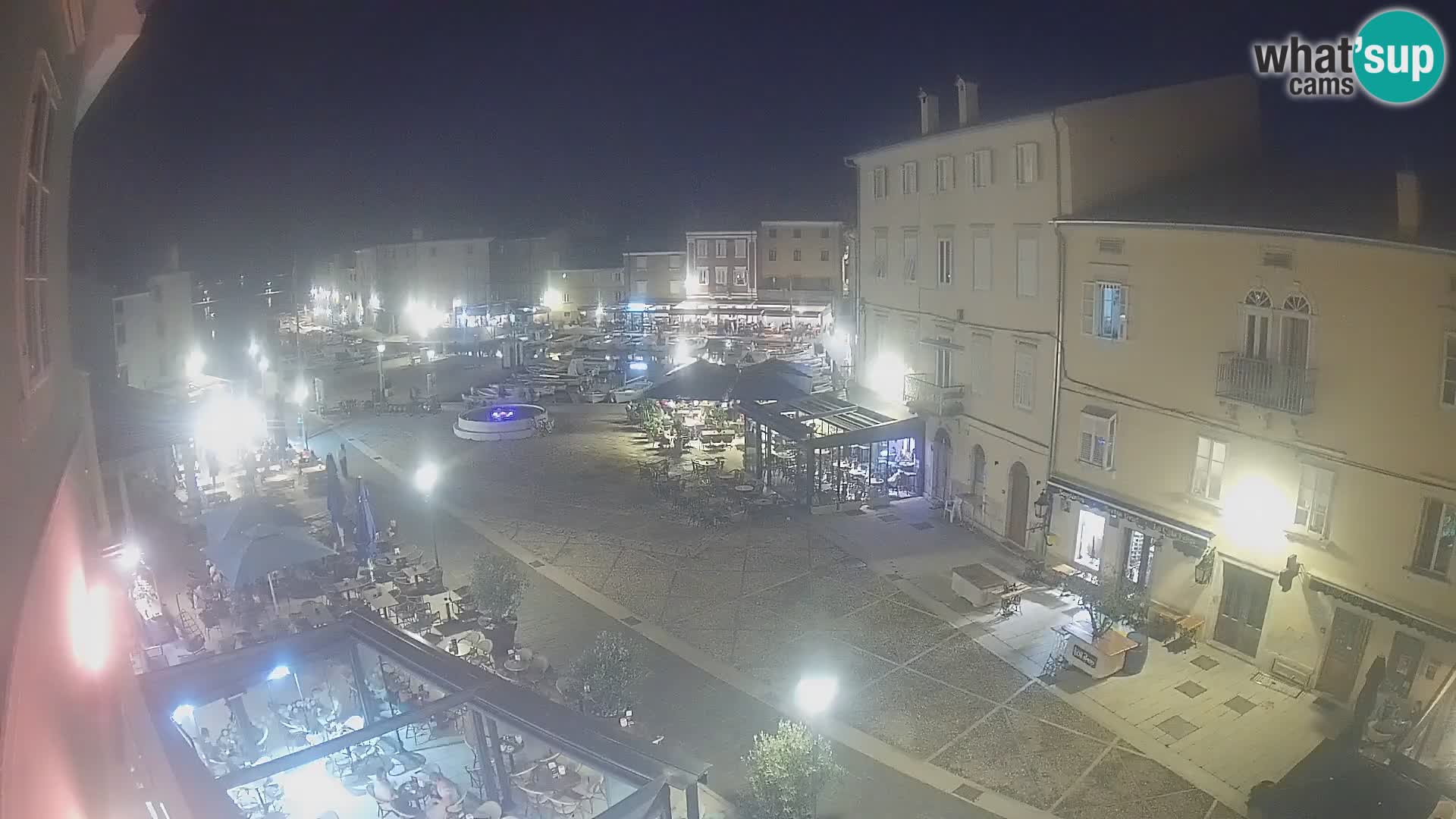 LIVE cam Cres Stadt – Hauptplatz und “mandrač” – Cres Insel – Kroatien