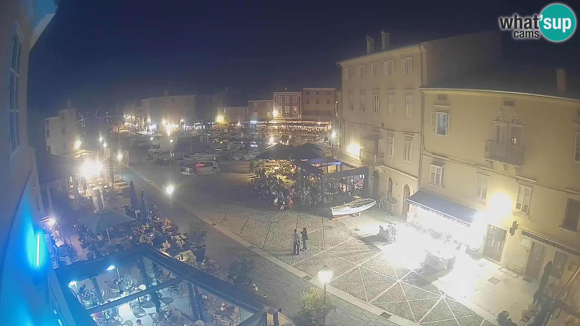 LIVE cam Cres Stadt – Hauptplatz und “mandrač” – Cres Insel – Kroatien