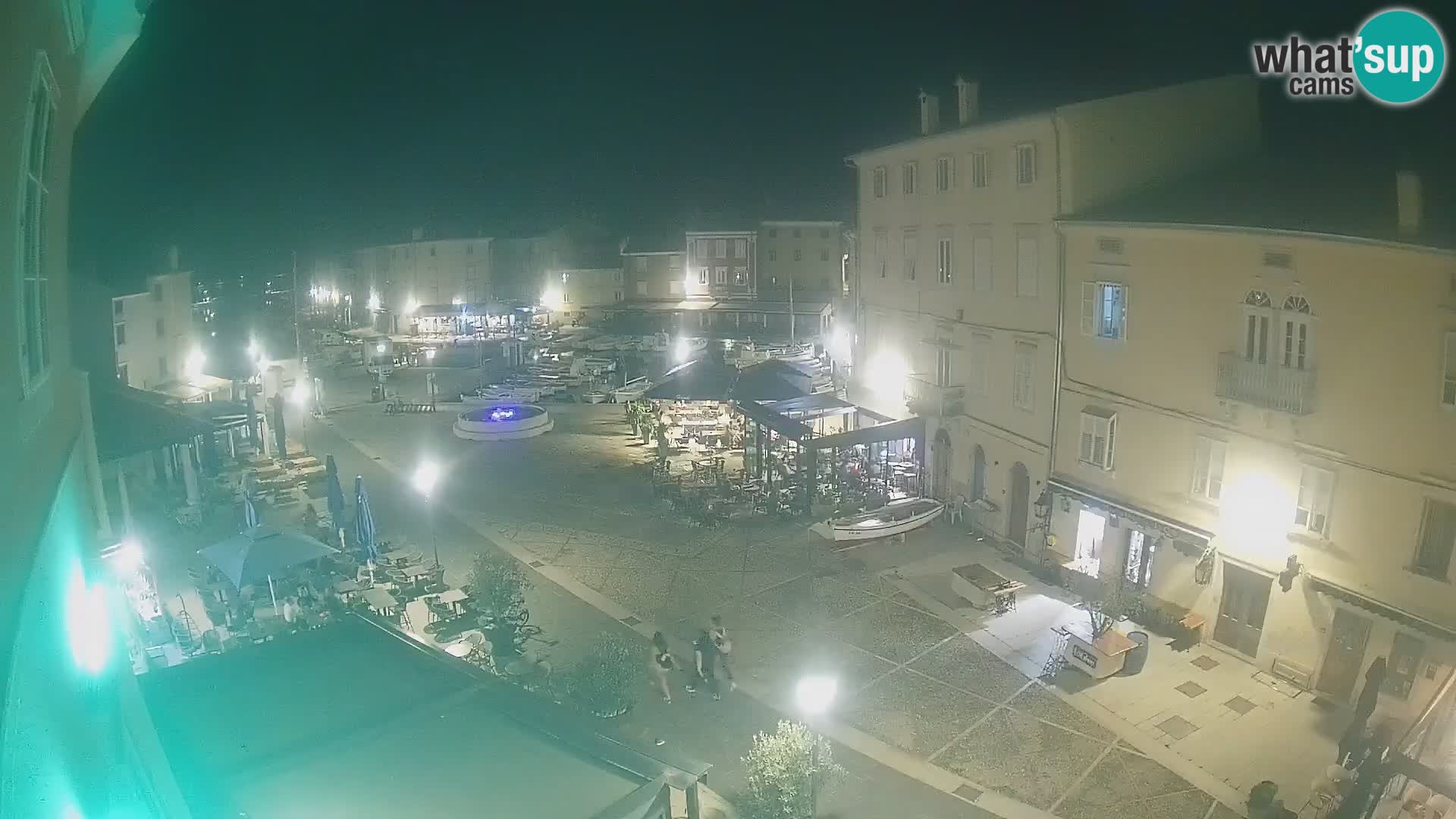 LIVE cam Cres city – place principale et “mandrač” – île de Cres – Croatie