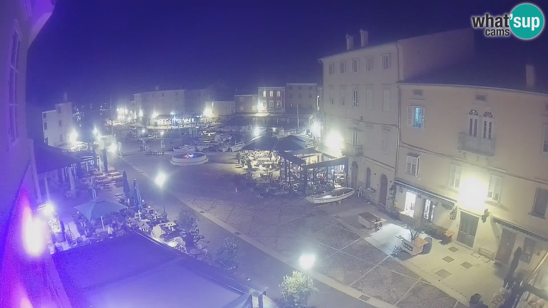 LIVE cam Cres Stadt – Hauptplatz und “mandrač” – Cres Insel – Kroatien