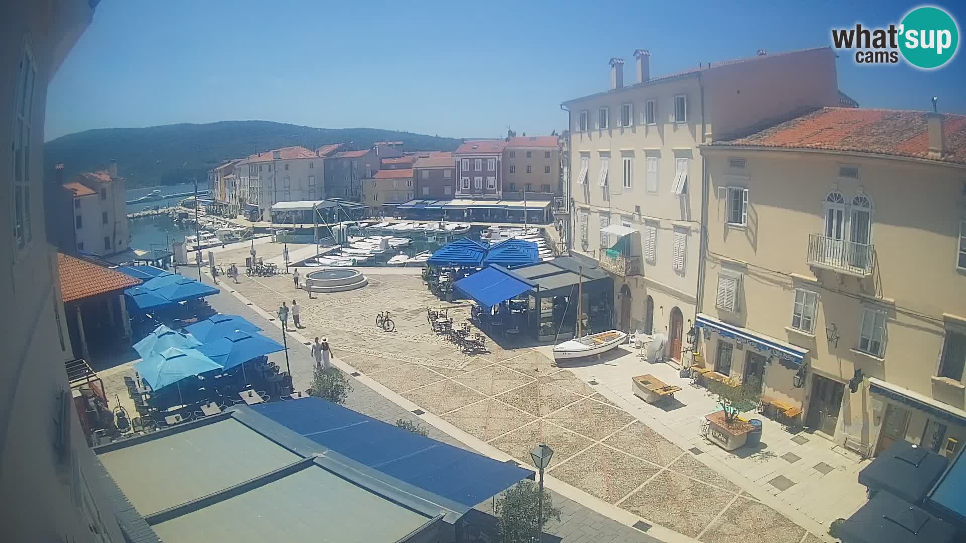 LIVE cam Cres city – place principale et “mandrač” – île de Cres – Croatie