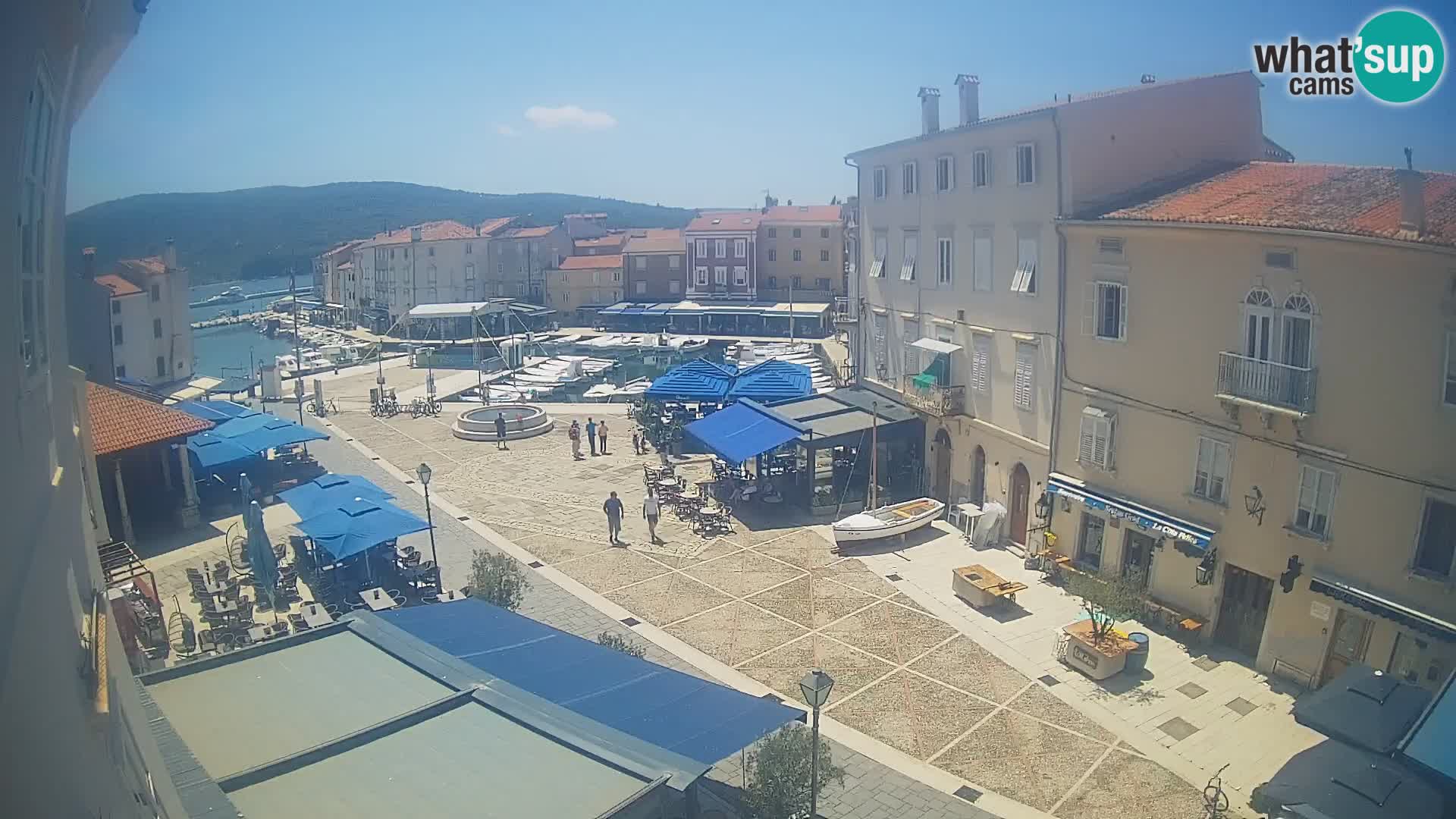 LIVE cam Cres city – place principale et “mandrač” – île de Cres – Croatie