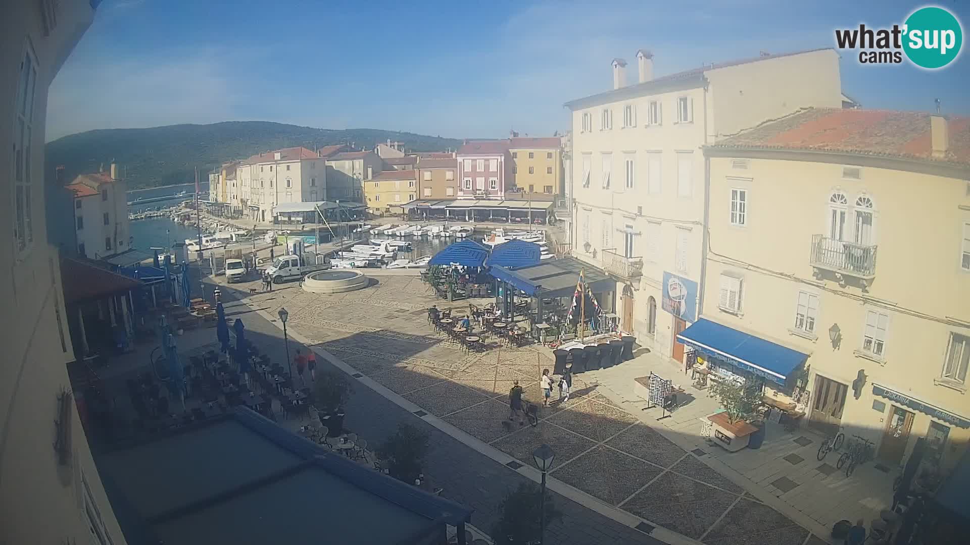 LIVE cam Cres città – piazza principale e “mandrač” – isola di Cherso – Croazia
