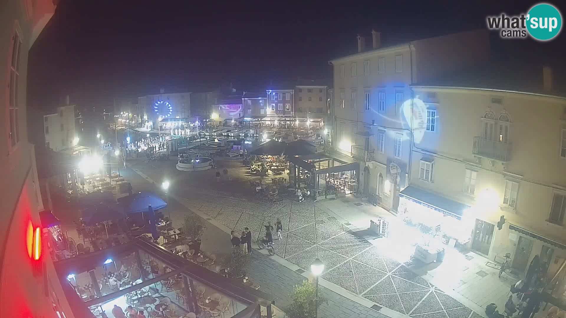 LIVE cam Cres città – piazza principale e “mandrač” – isola di Cherso – Croazia