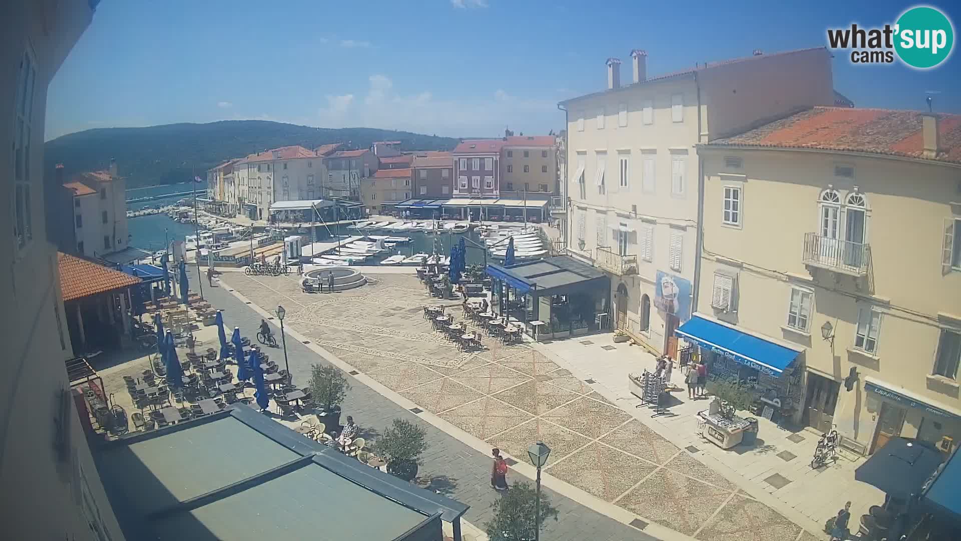 LIVE cam Cres Stadt – Hauptplatz und “mandrač” – Cres Insel – Kroatien
