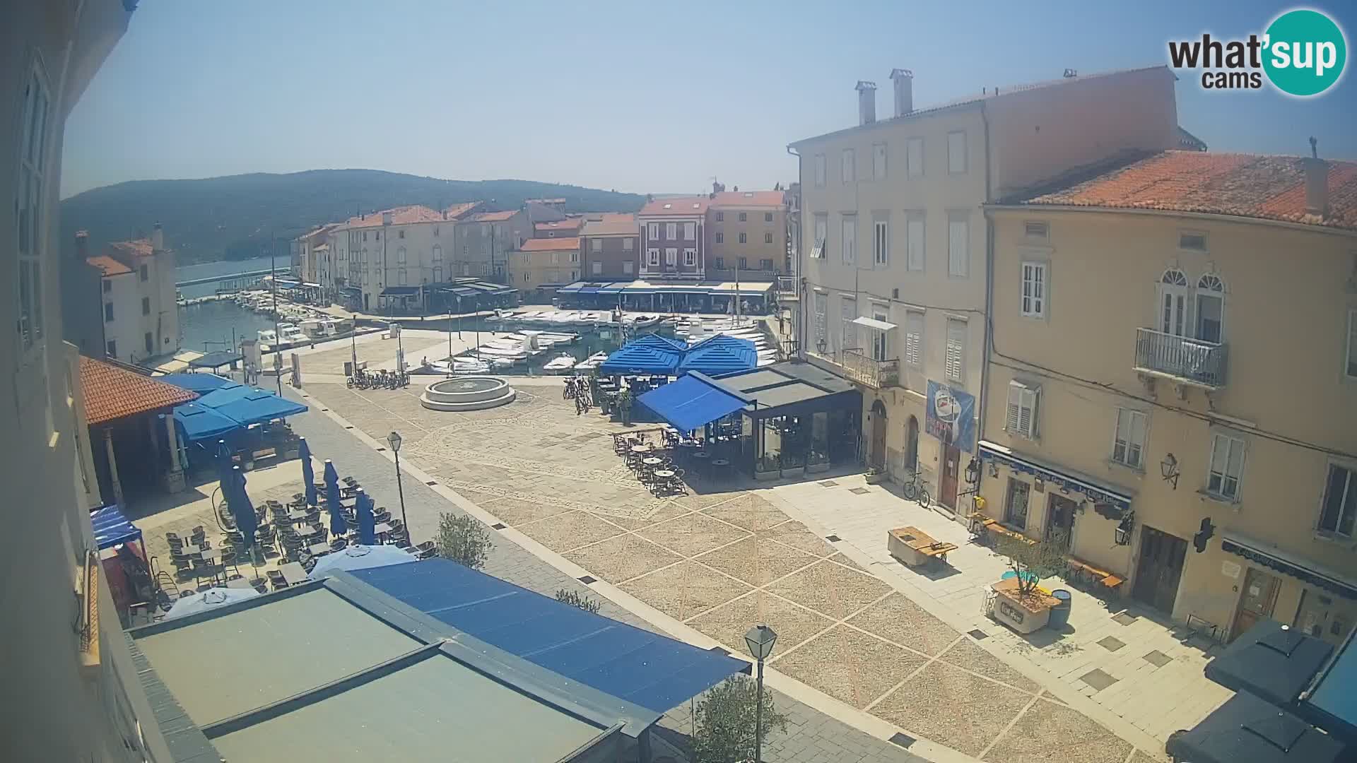 LIVE cam Cres city – main square and “mandrač” – Cres island – Croatia