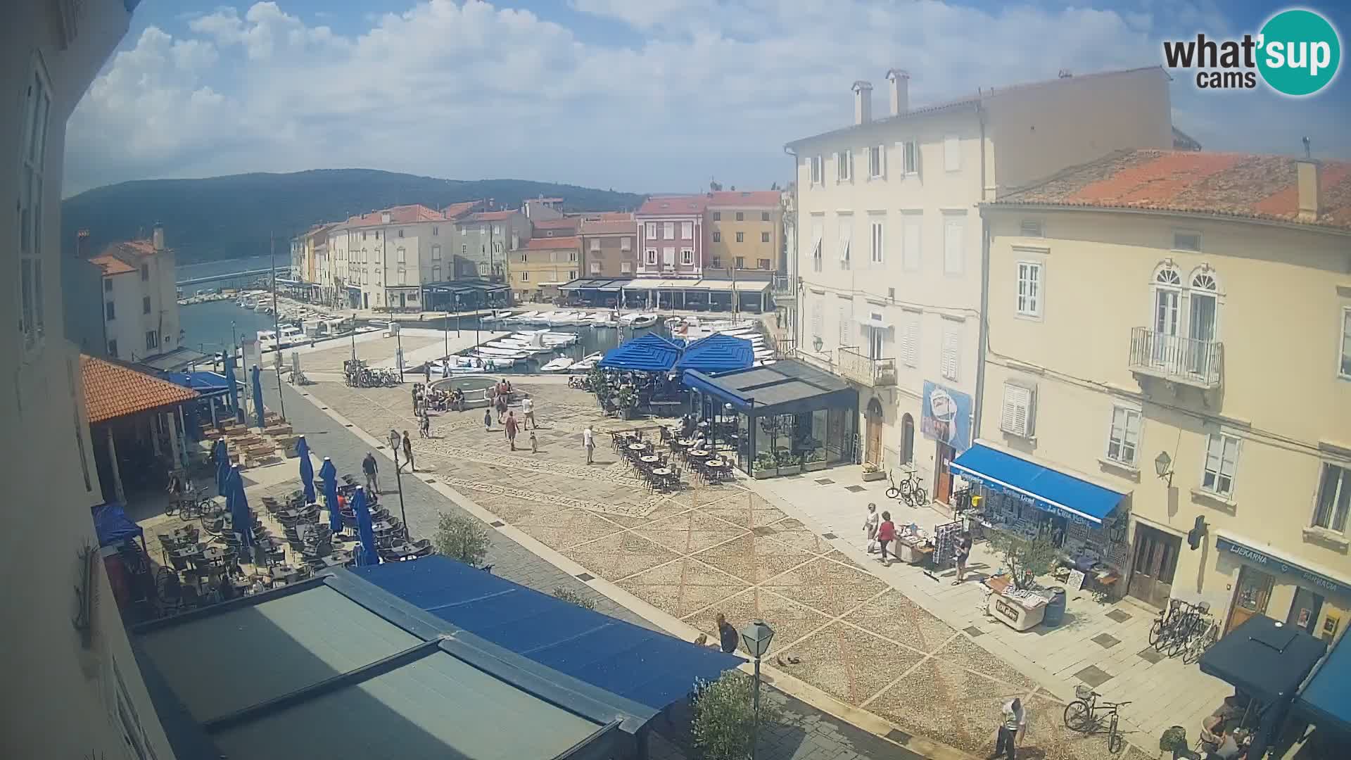 LIVE cam Cres city – main square and “mandrač” – Cres island – Croatia