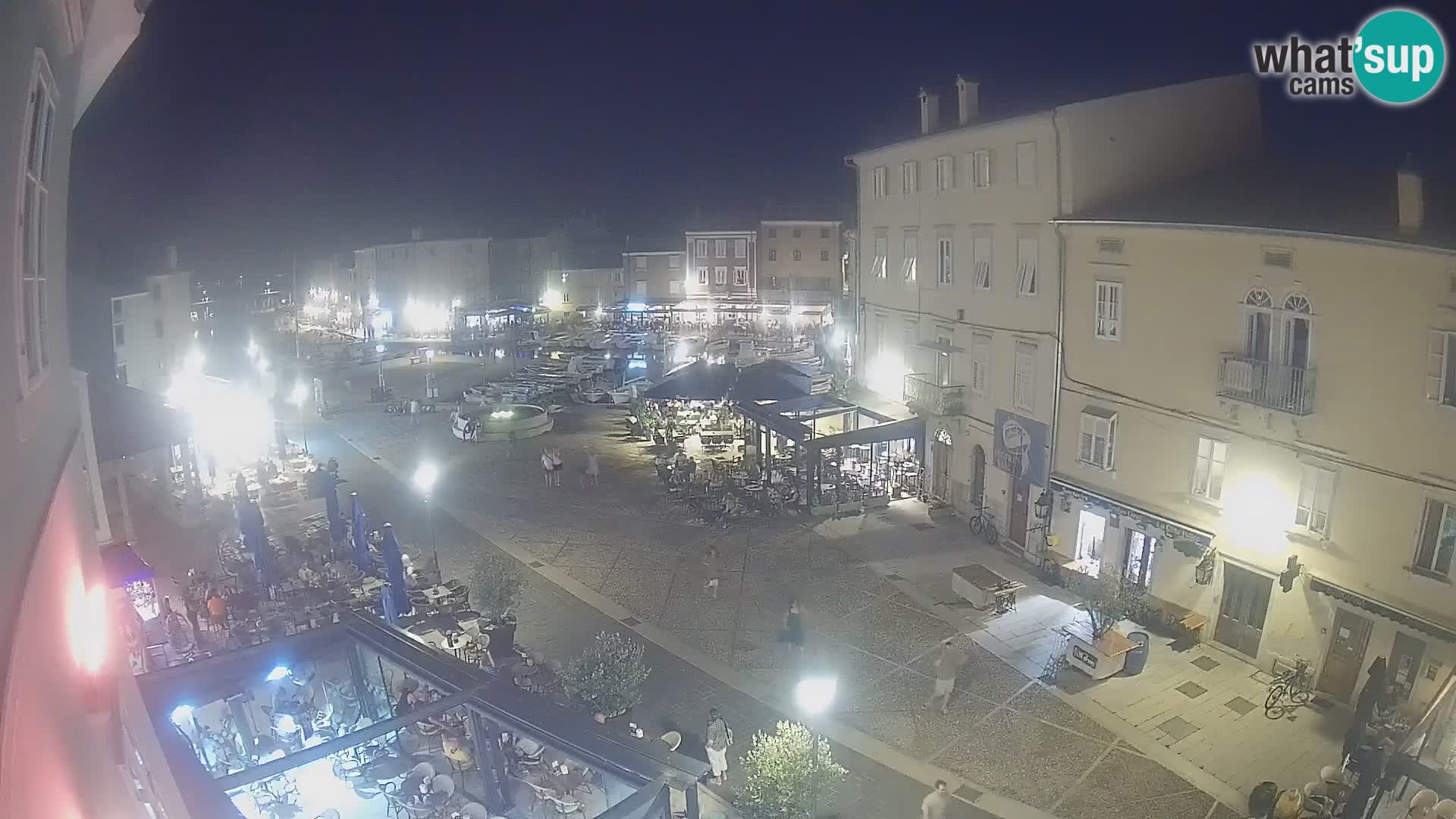 LIVE cam Cres Stadt – Hauptplatz und “mandrač” – Cres Insel – Kroatien