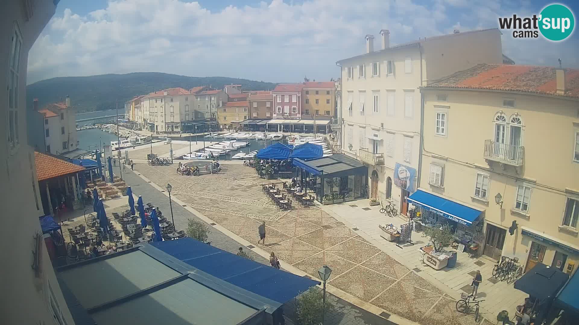 LIVE cam Cres Stadt – Hauptplatz und “mandrač” – Cres Insel – Kroatien