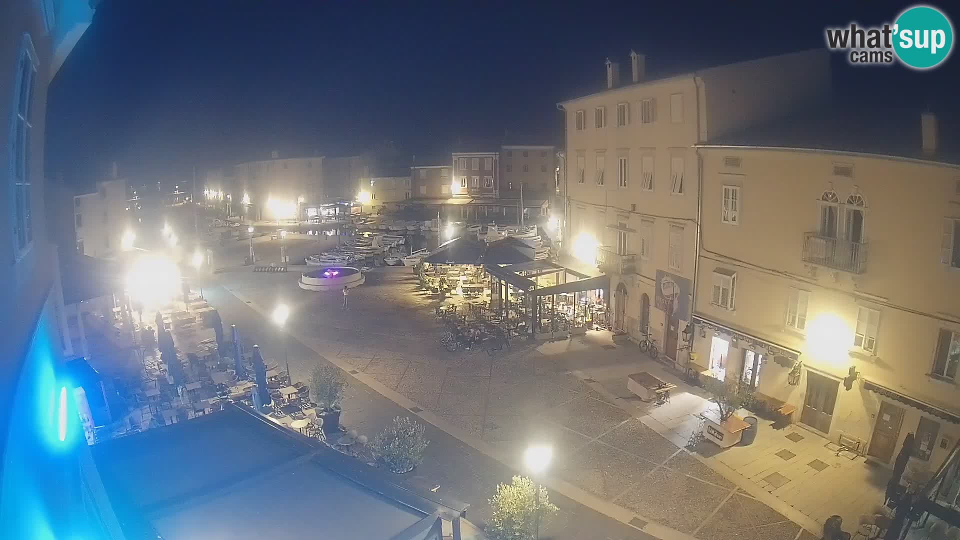 LIVE cam Cres città – piazza principale e “mandrač” – isola di Cherso – Croazia