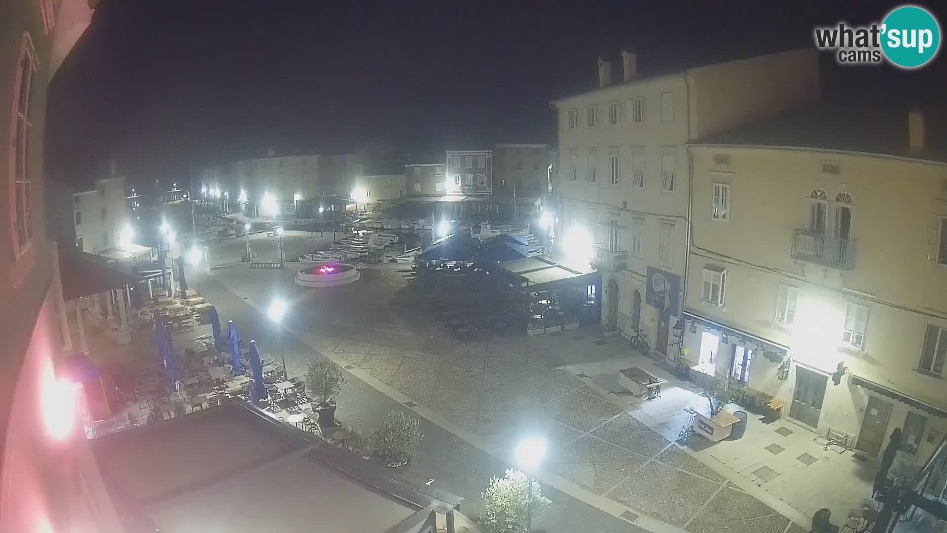 LIVE cam Cres città – piazza principale e “mandrač” – isola di Cherso – Croazia