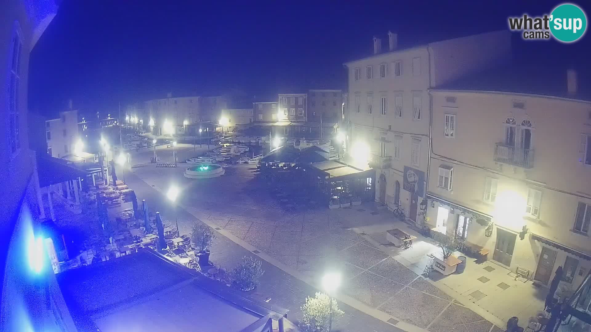 LIVE cam Cres città – piazza principale e “mandrač” – isola di Cherso – Croazia