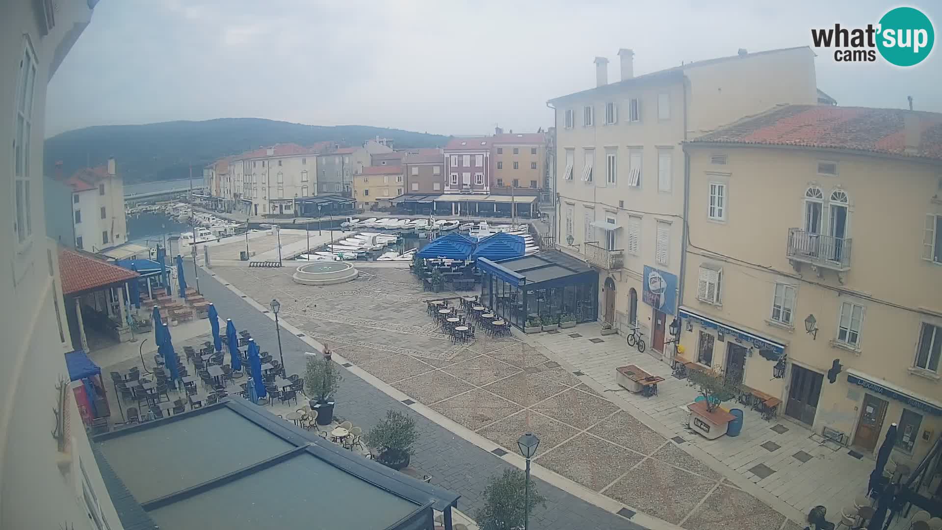 LIVE cam Cres Stadt – Hauptplatz und “mandrač” – Cres Insel – Kroatien