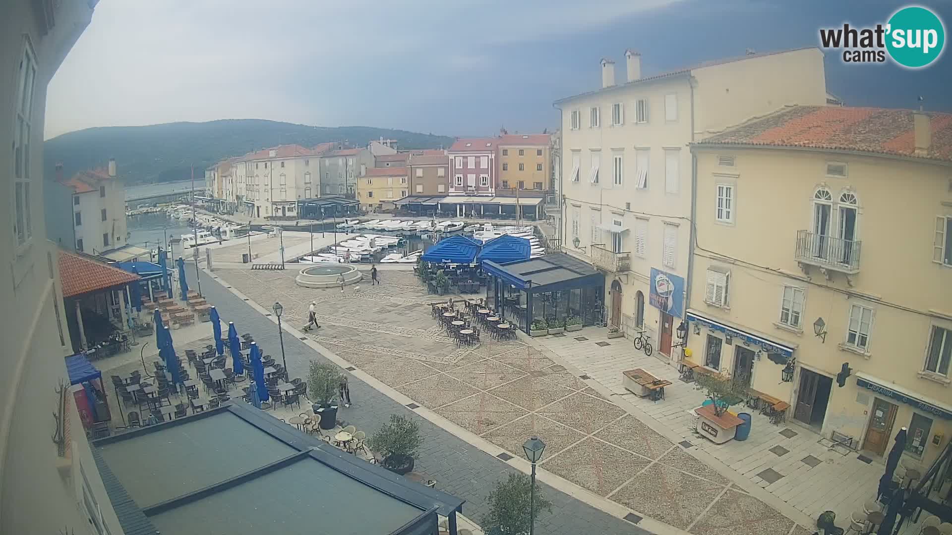 LIVE cam Cres Stadt – Hauptplatz und “mandrač” – Cres Insel – Kroatien