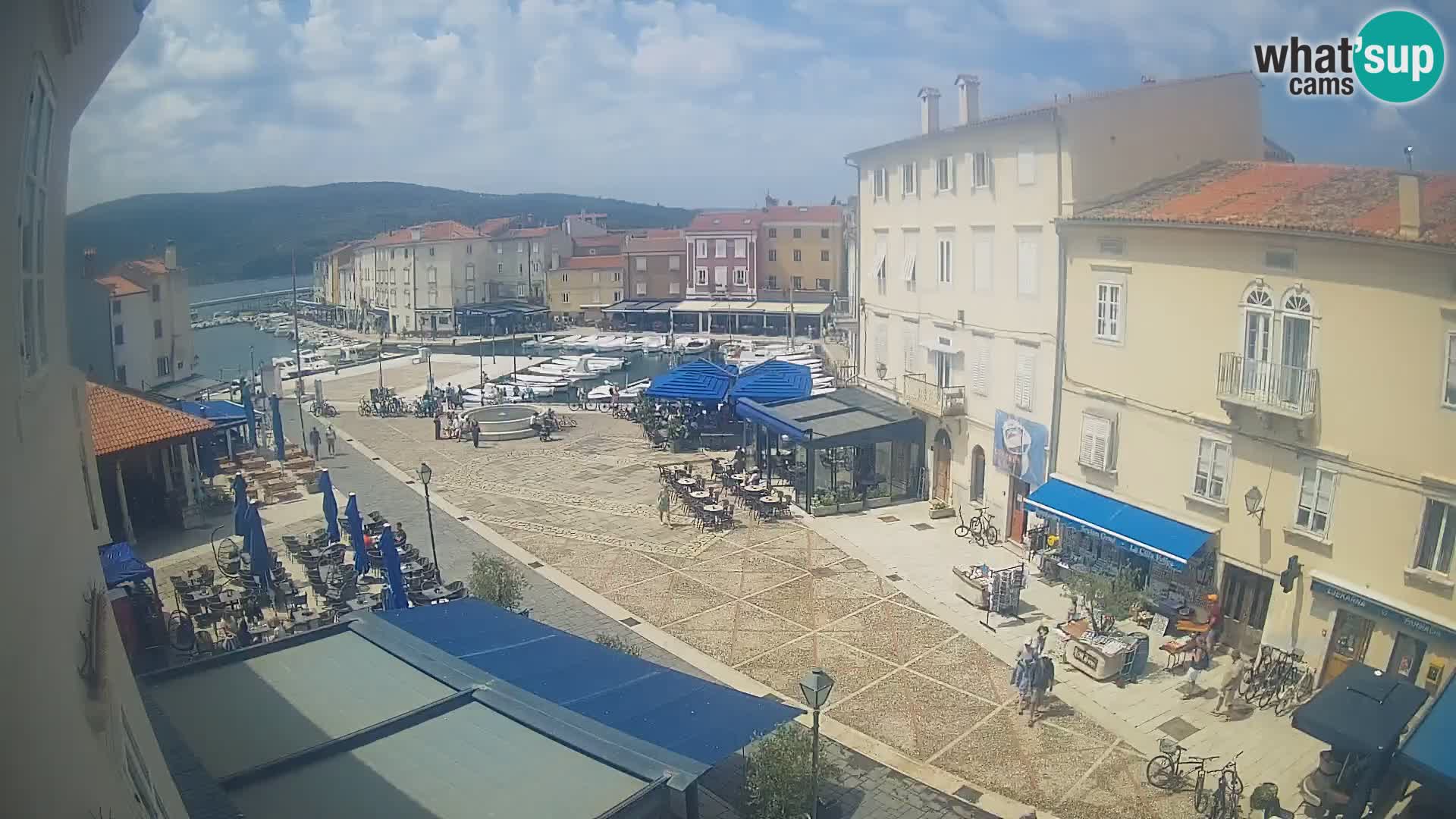 LIVE cam Cres città – piazza principale e “mandrač” – isola di Cherso – Croazia