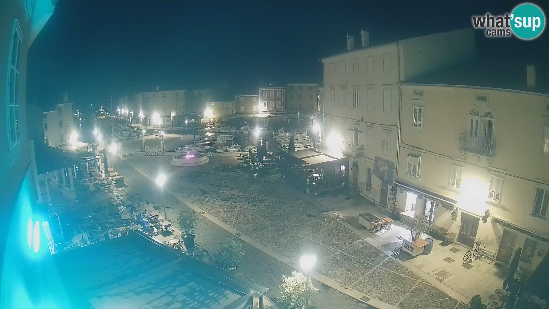 LIVE cam Cres city – place principale et “mandrač” – île de Cres – Croatie