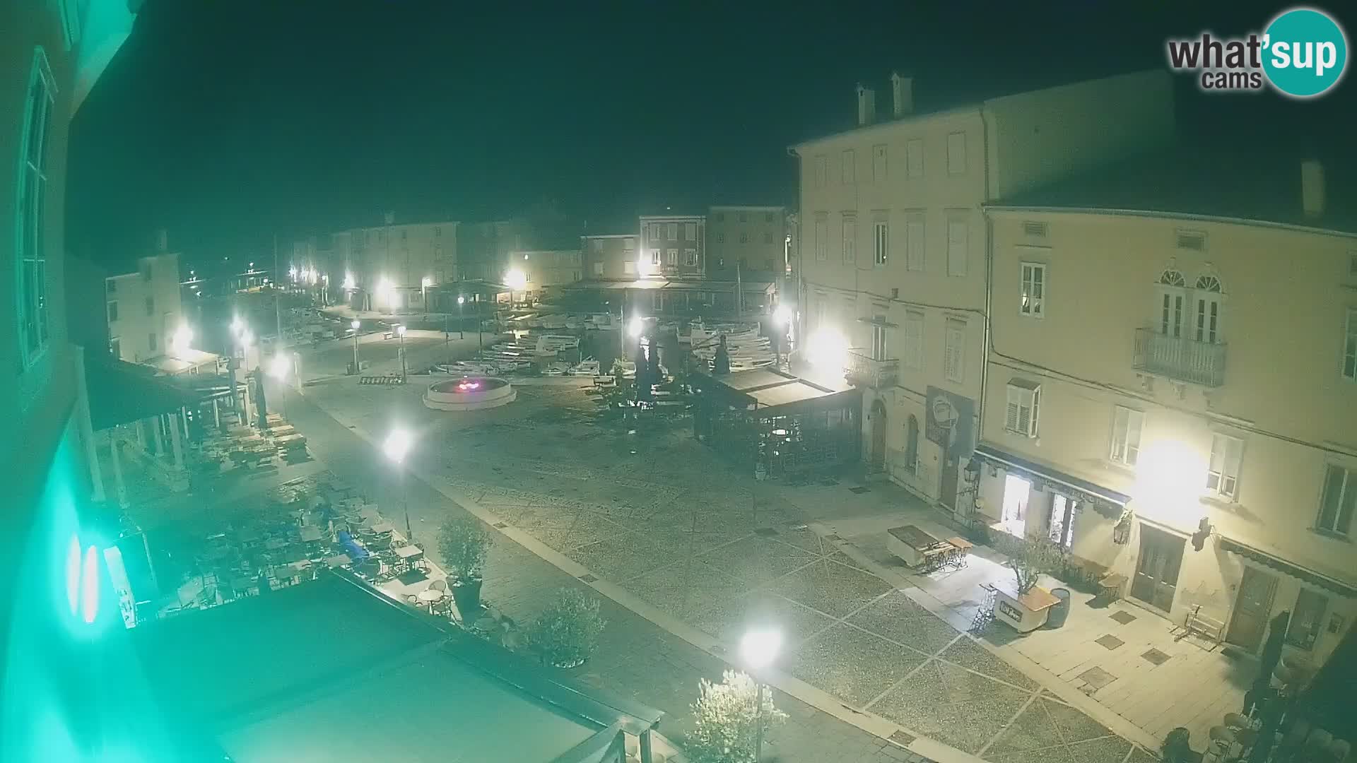 LIVE cam Cres città – piazza principale e “mandrač” – isola di Cherso – Croazia