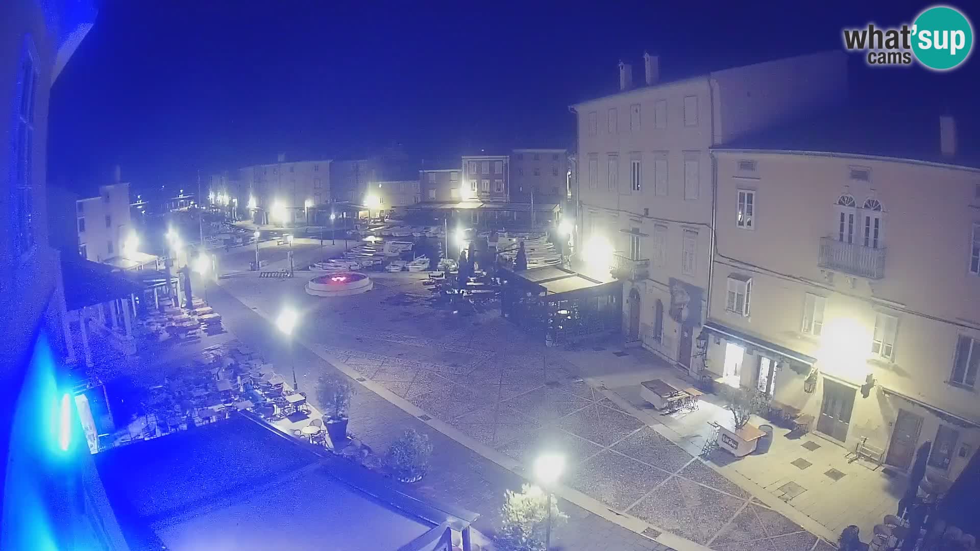 LIVE cam Cres city – place principale et “mandrač” – île de Cres – Croatie