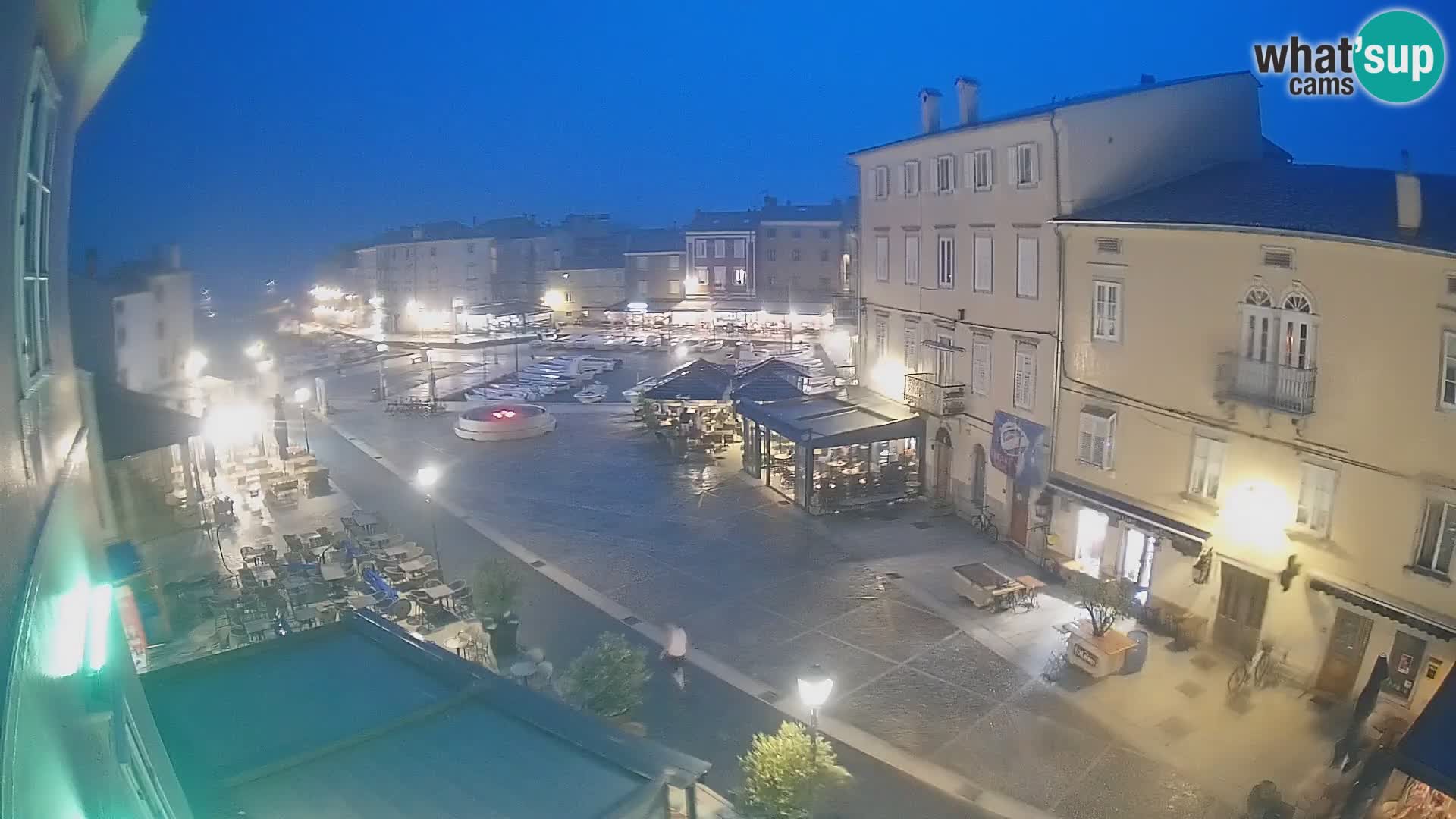 LIVE cam Cres Stadt – Hauptplatz und “mandrač” – Cres Insel – Kroatien