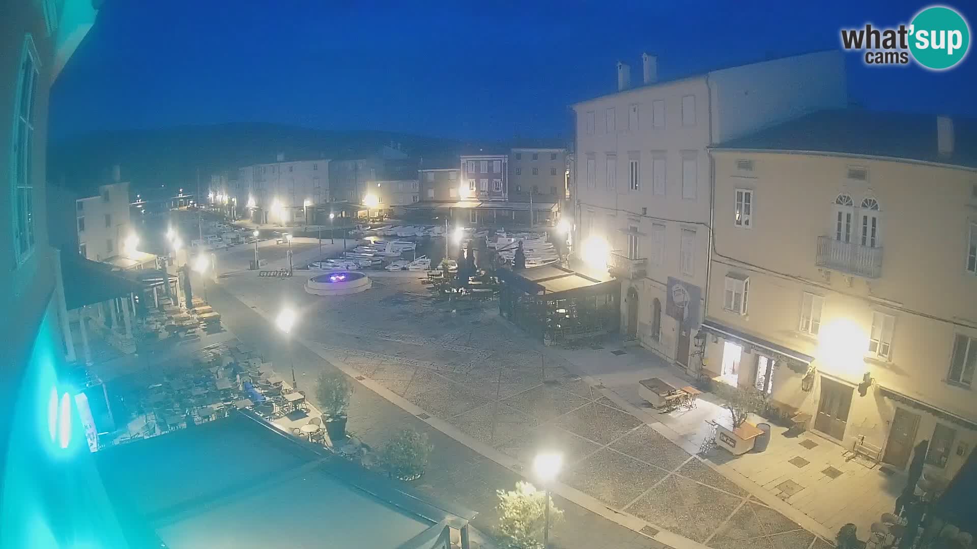 LIVE cam Cres città – piazza principale e “mandrač” – isola di Cherso – Croazia