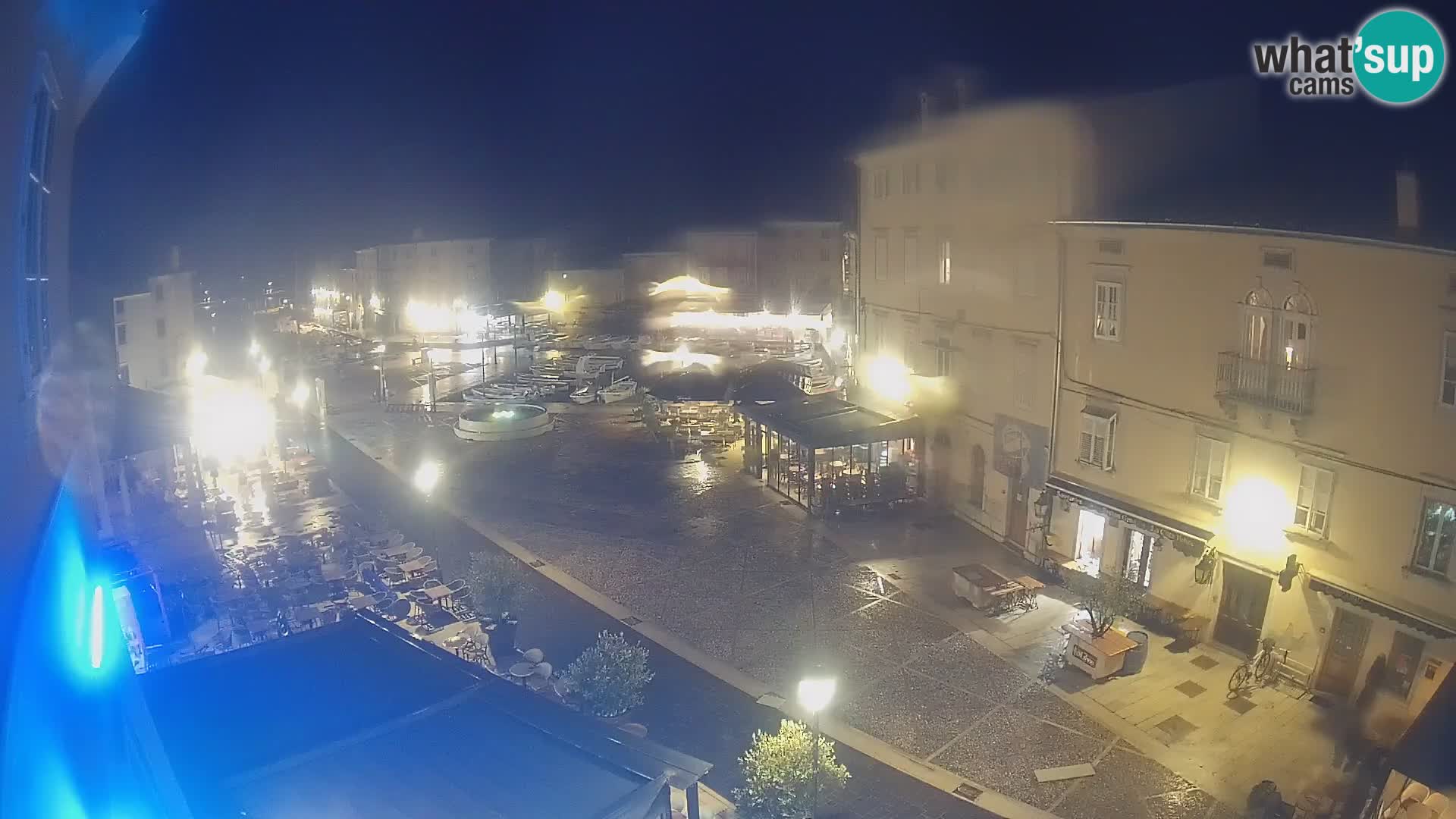 Cámara en vivo ciudad de Cres – plaza principal y “mandrač” – isla de Cres – Croacia