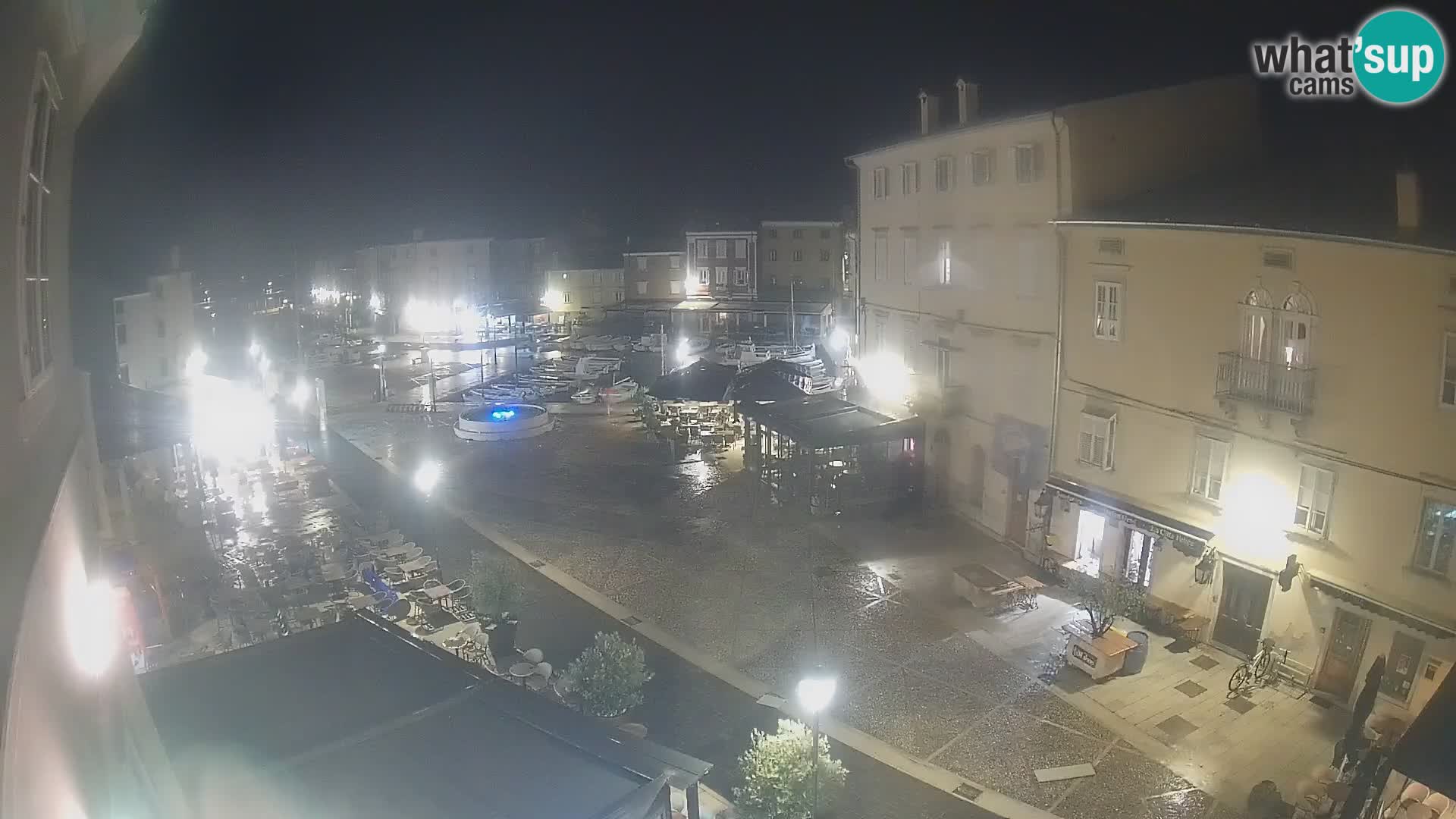 LIVE cam Cres city – place principale et “mandrač” – île de Cres – Croatie