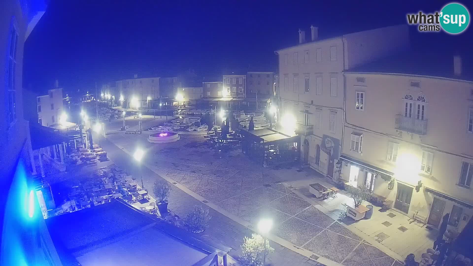 LIVE cam Cres Stadt – Hauptplatz und “mandrač” – Cres Insel – Kroatien