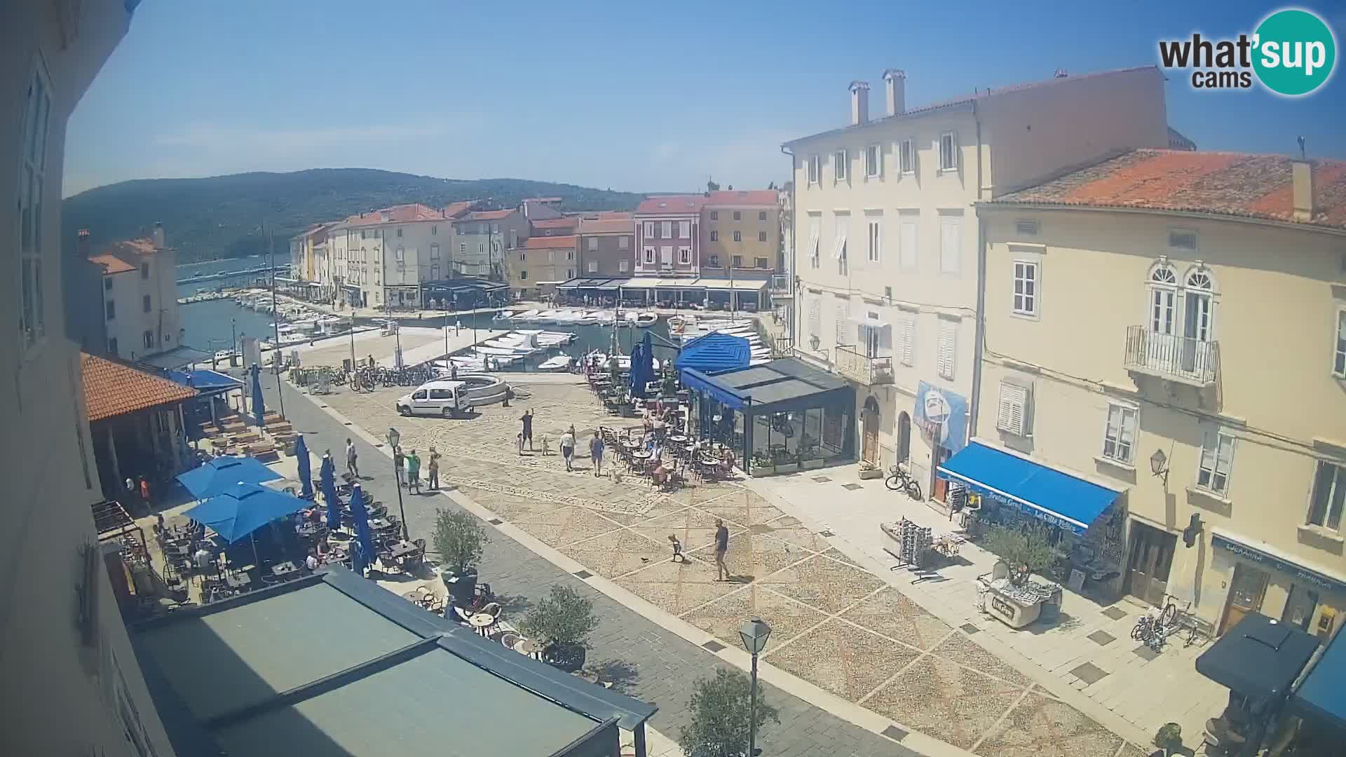 LIVE cam Cres Stadt – Hauptplatz und “mandrač” – Cres Insel – Kroatien