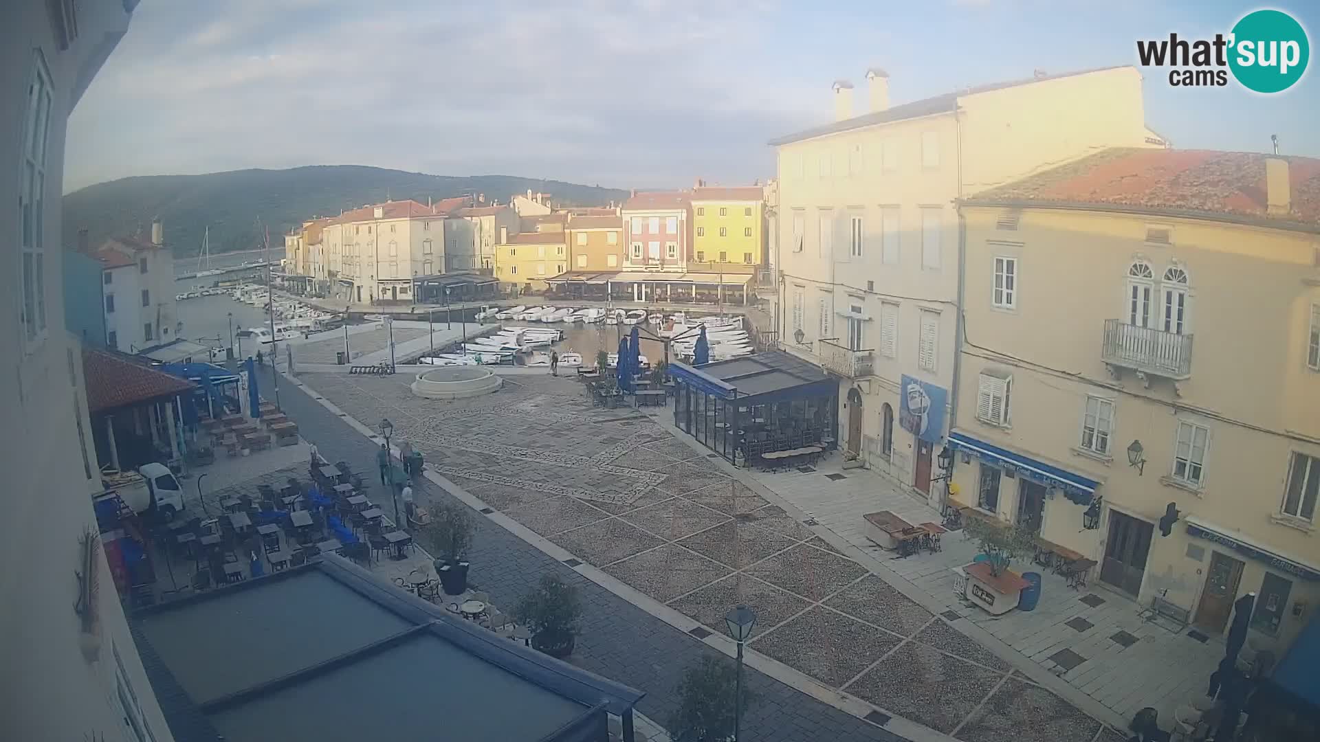 LIVE cam Cres city – main square and “mandrač” – Cres island – Croatia
