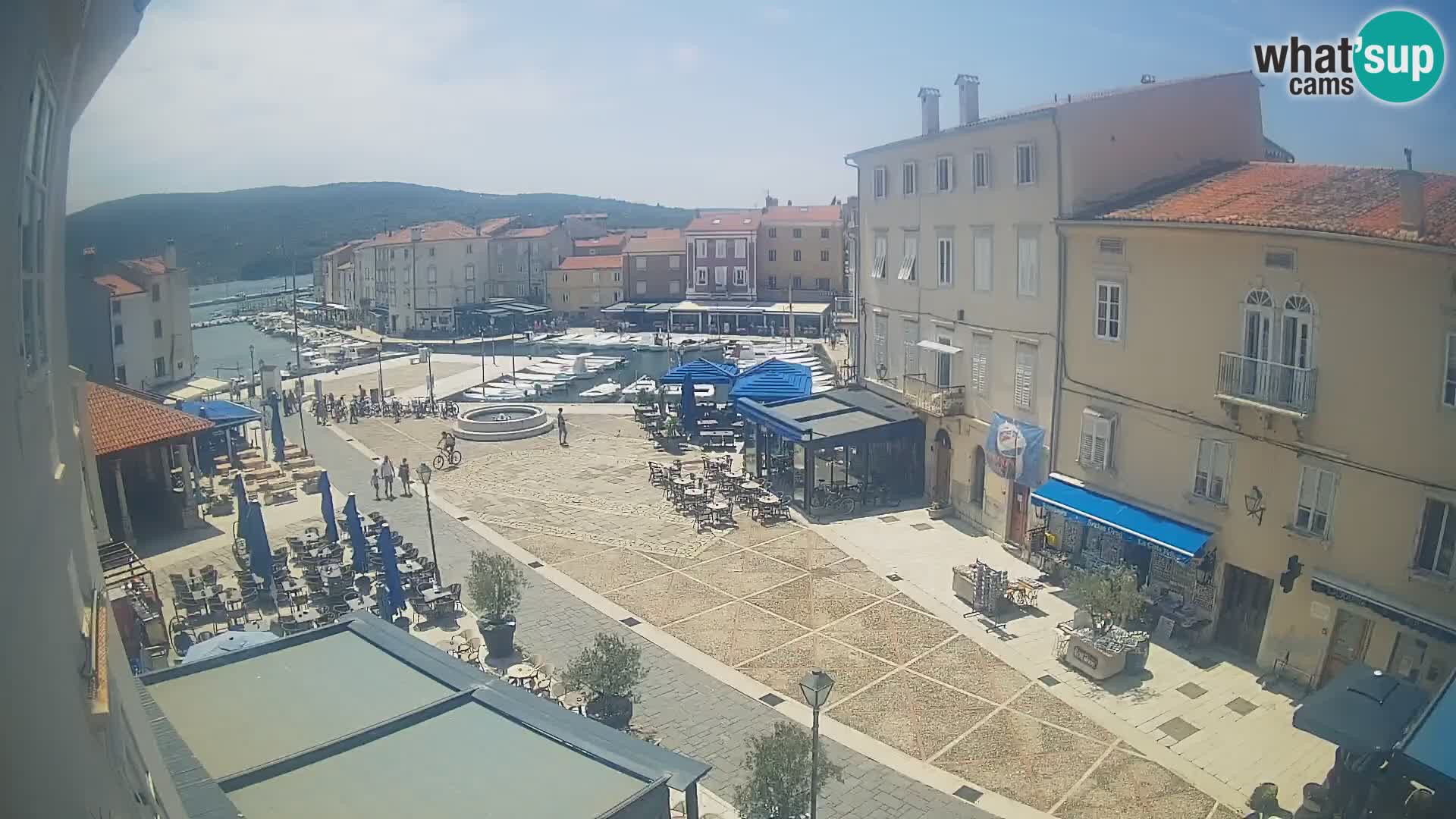 LIVE cam Cres città – piazza principale e “mandrač” – isola di Cherso – Croazia