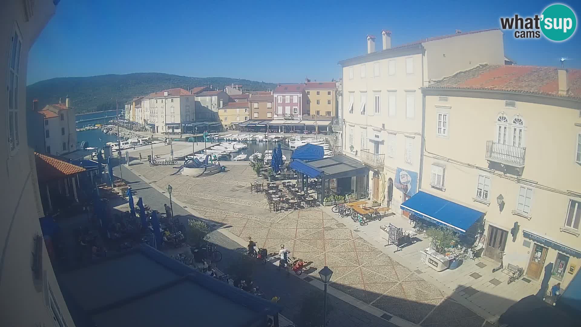 LIVE cam Cres city – main square and “mandrač” – Cres island – Croatia