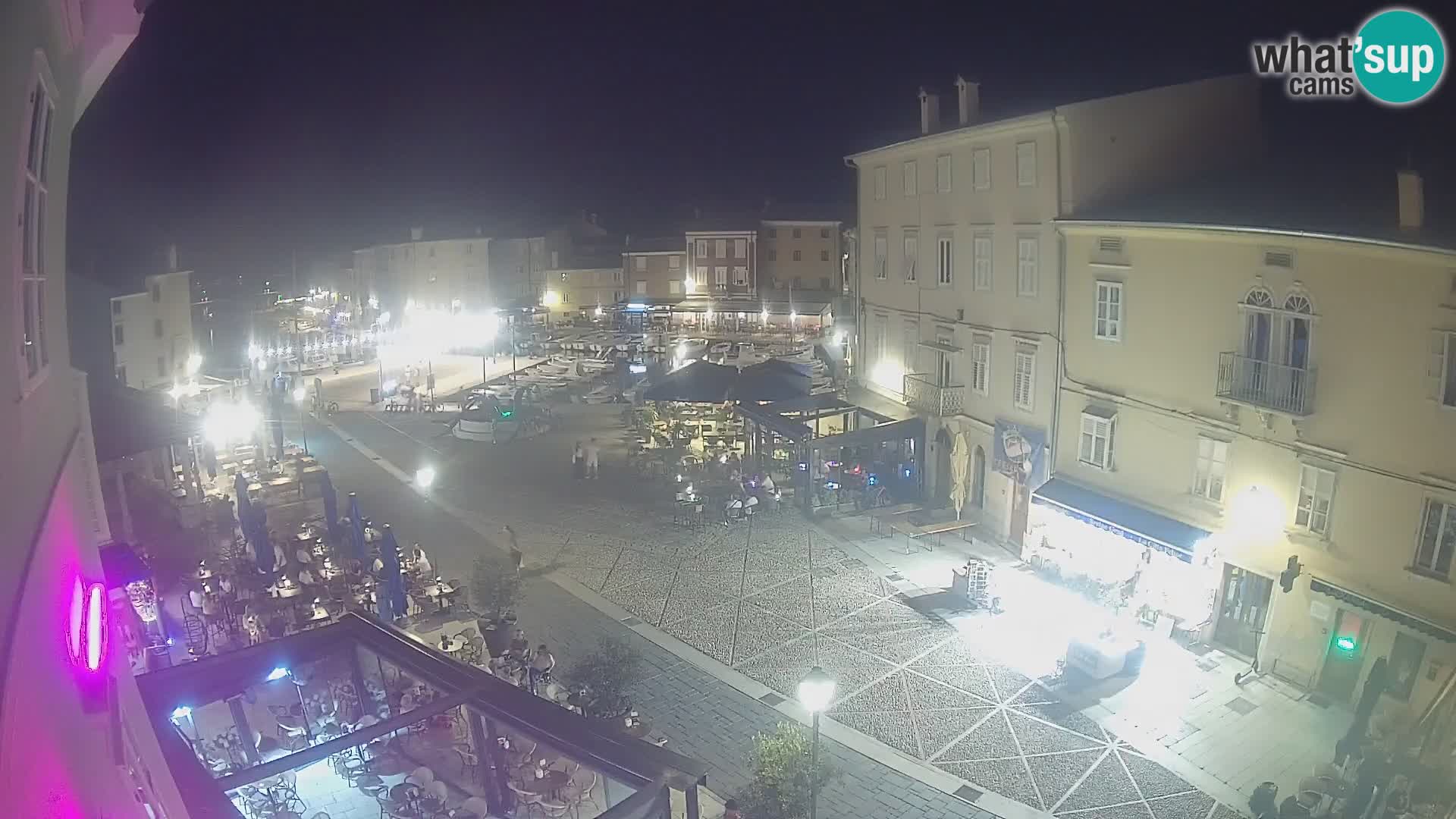 LIVE cam Cres city – main square and “mandrač” – Cres island – Croatia