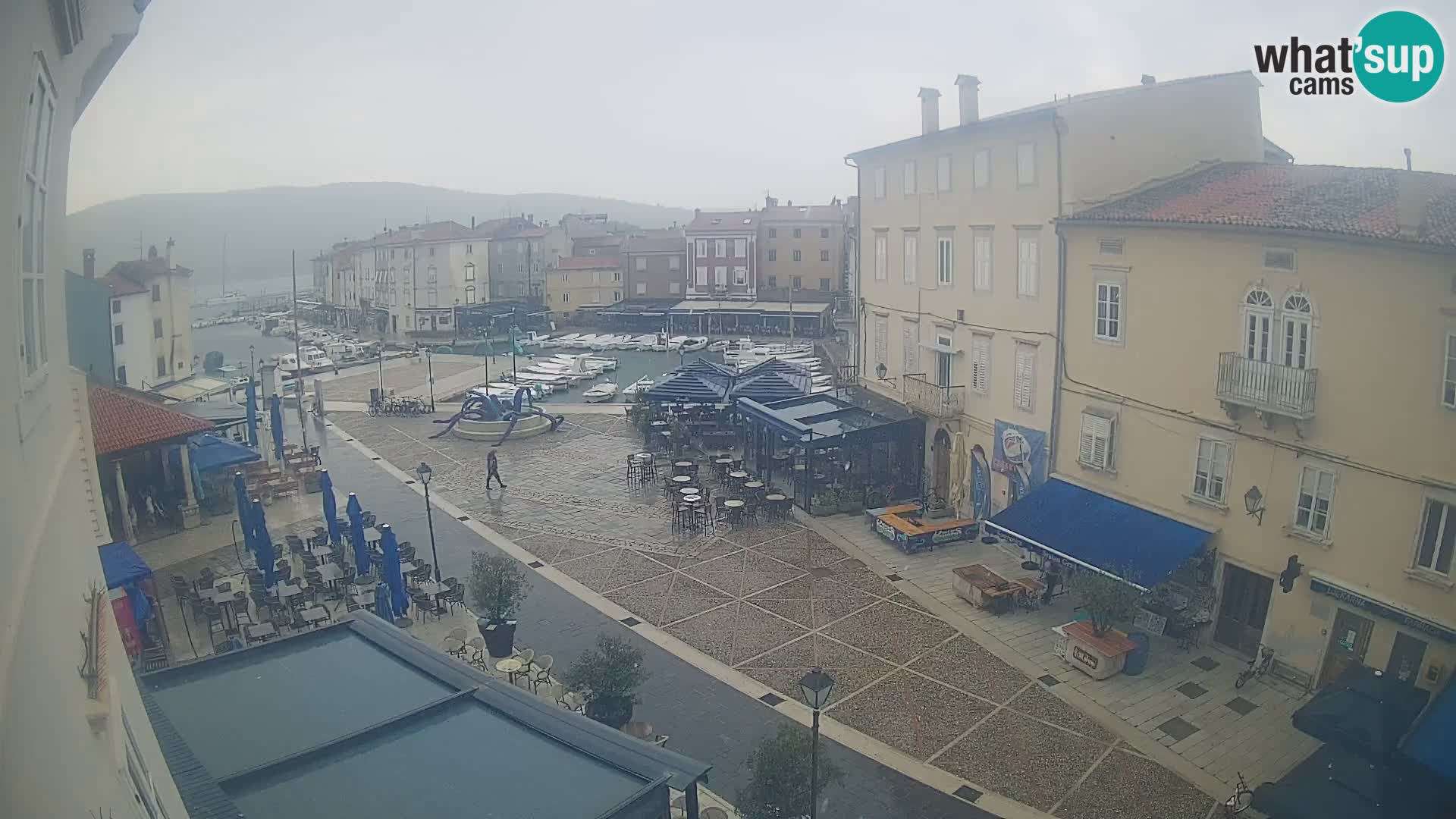 LIVE cam Cres city – main square and “mandrač” – Cres island – Croatia