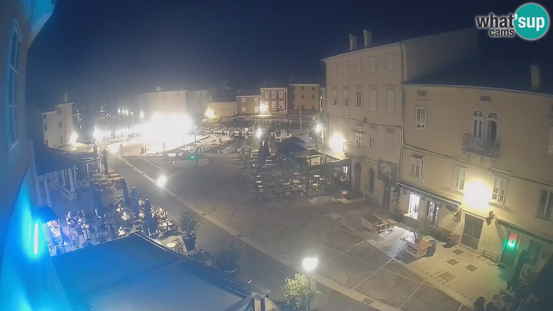 Kamera v ŽIVO Cres mesto – glavni trg in “mandrač” – otok Cres – Hrvaška