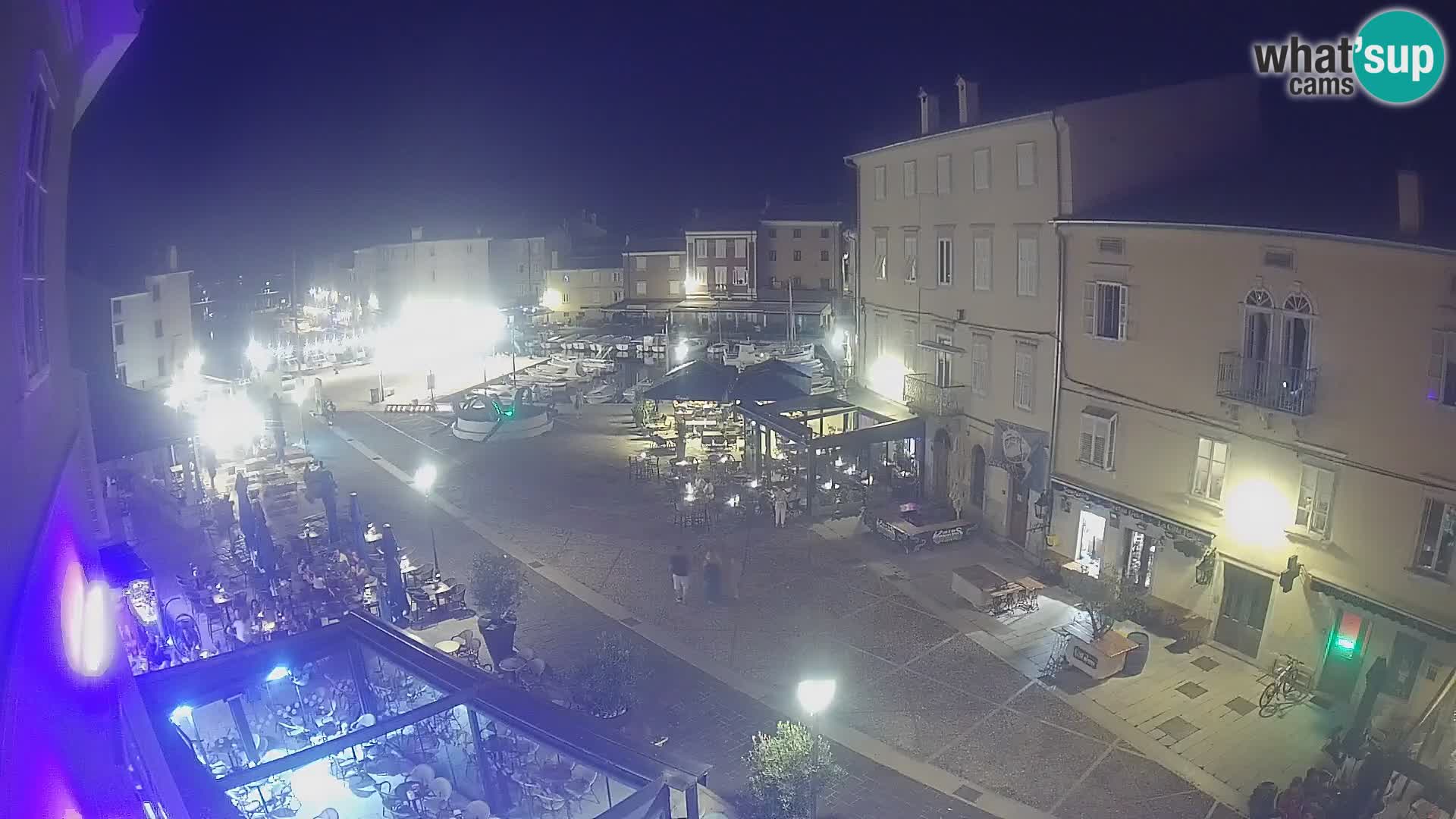 LIVE cam Cres Stadt – Hauptplatz und “mandrač” – Cres Insel – Kroatien