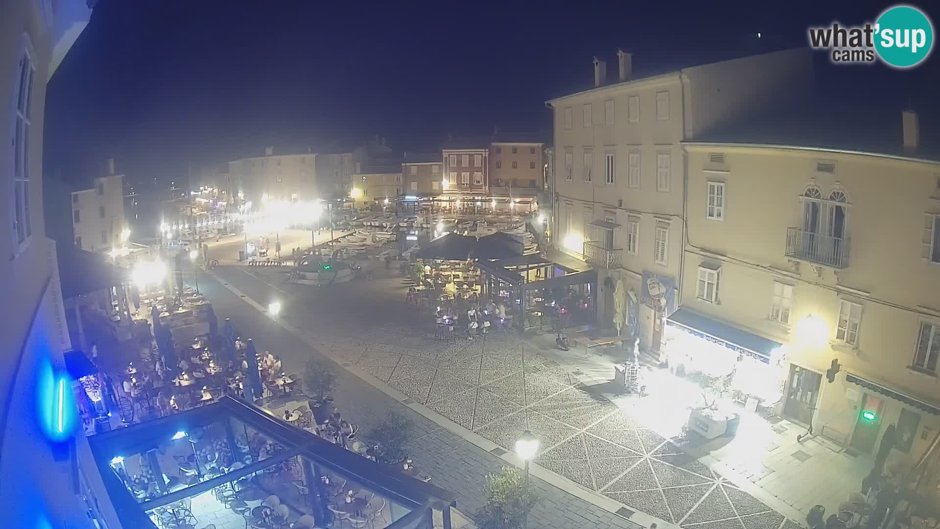 LIVE cam Cres Stadt – Hauptplatz und “mandrač” – Cres Insel – Kroatien